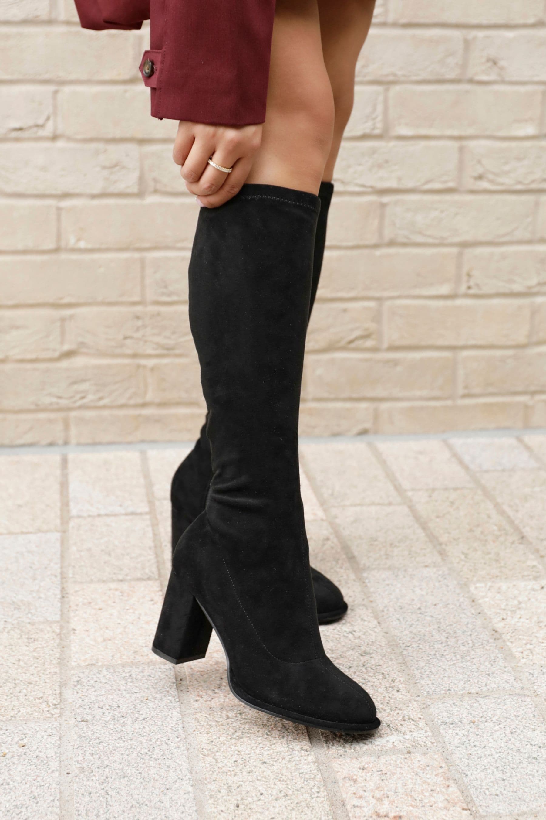 Knee high boots linzi deals