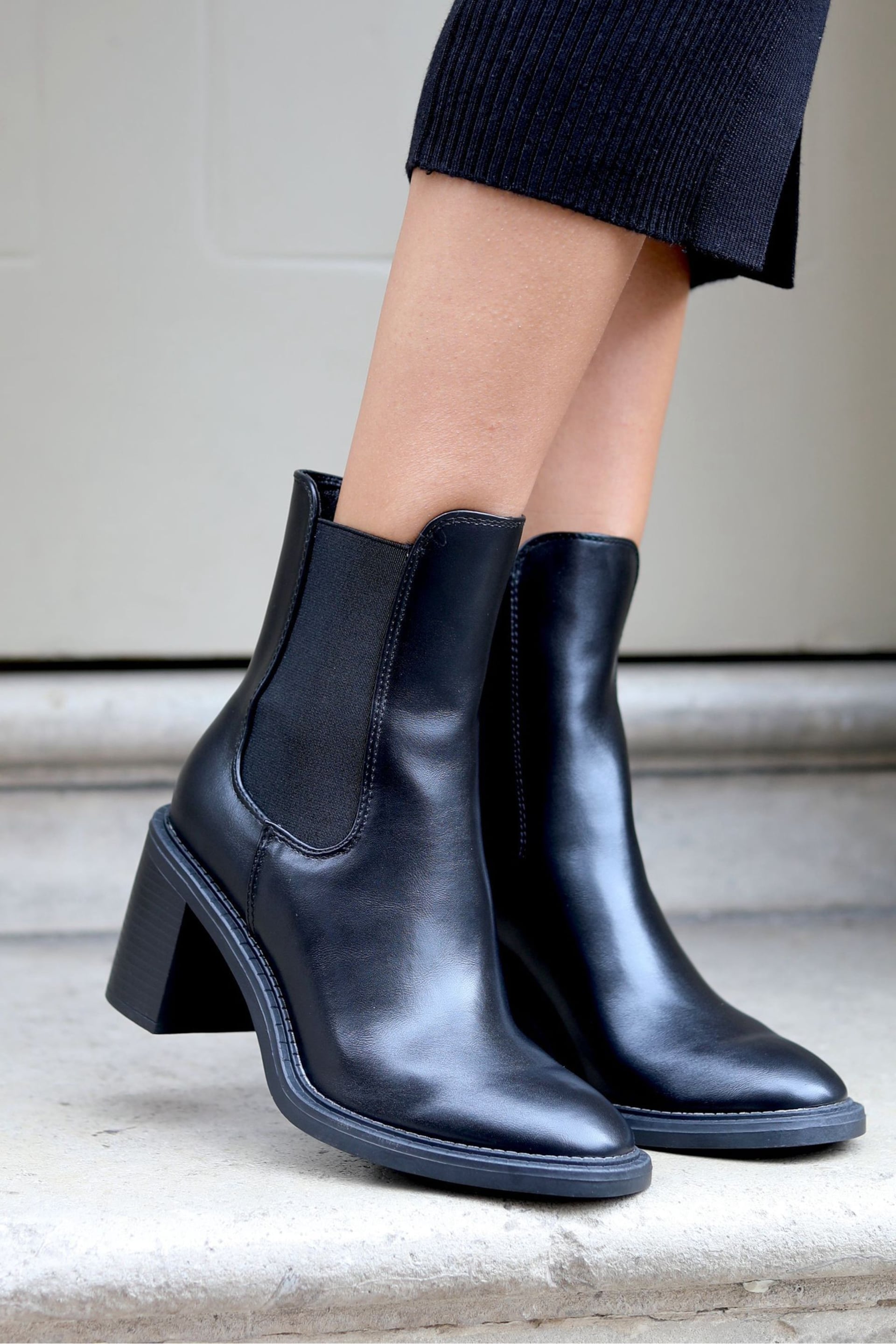 Linzi Black Erica Pull On Heeled Chelsea Boots - Image 1 of 4