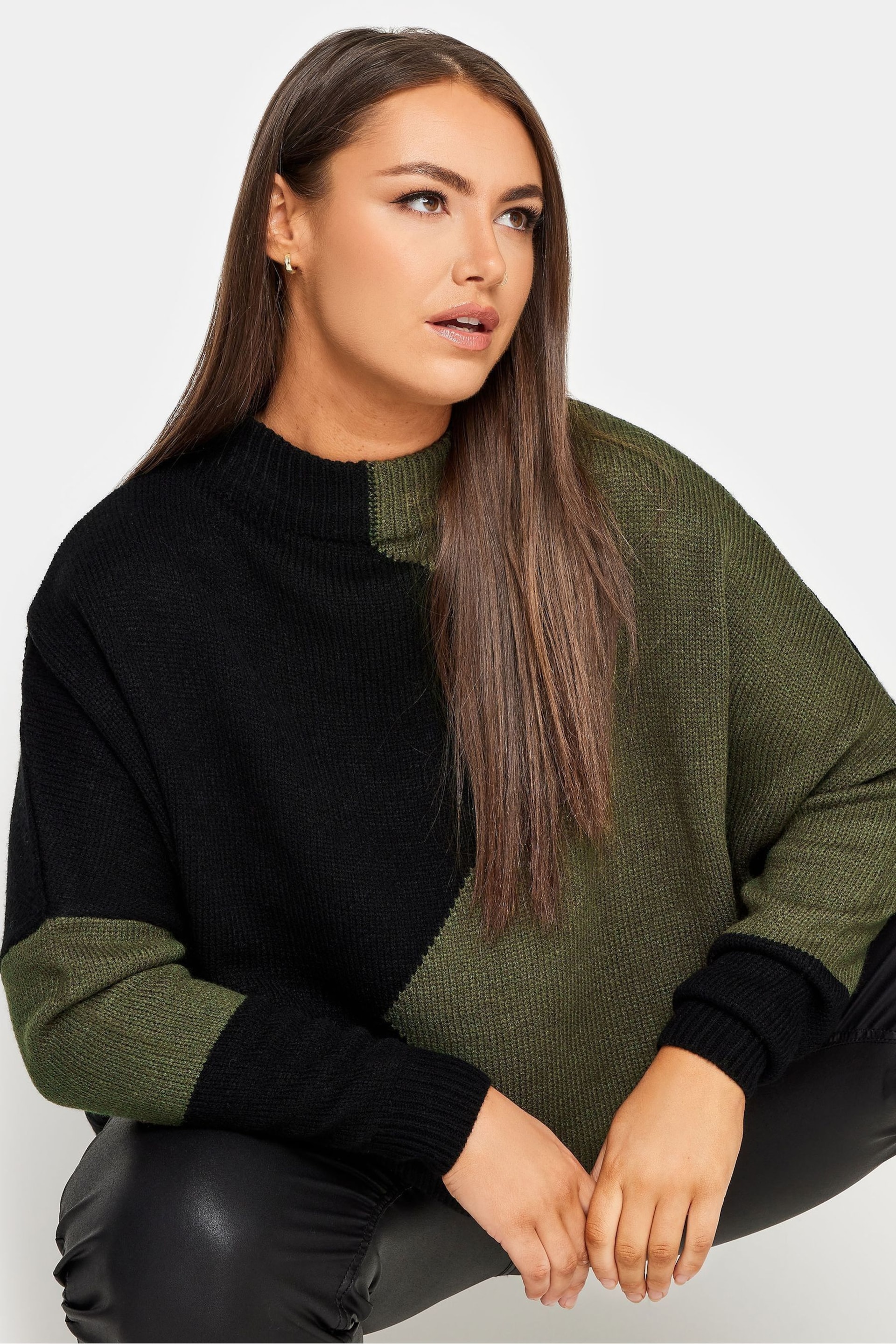 Yours Curve Green Oversize Colourblock Jumper - Image 5 of 5