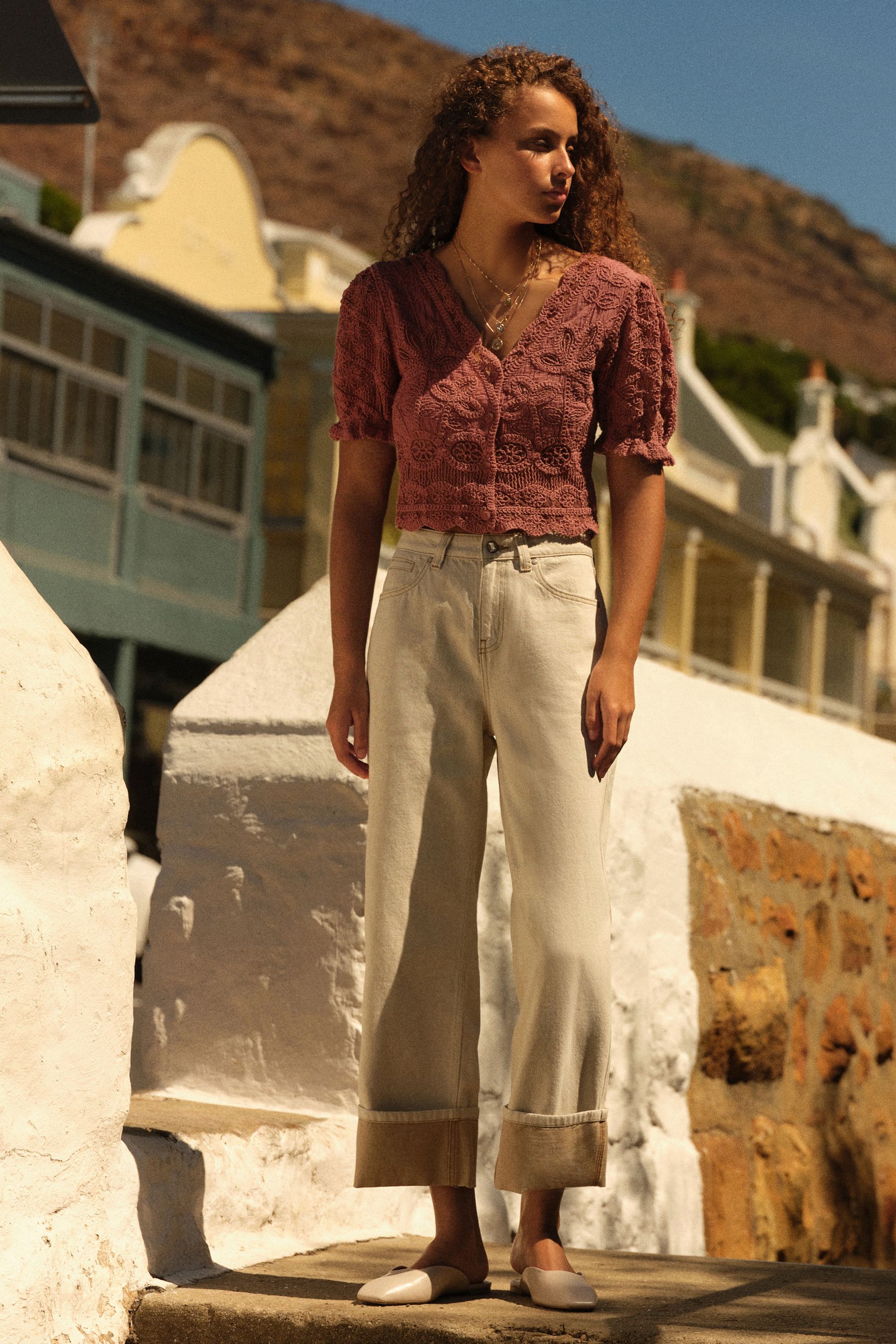 Ecru cropped jeans deals