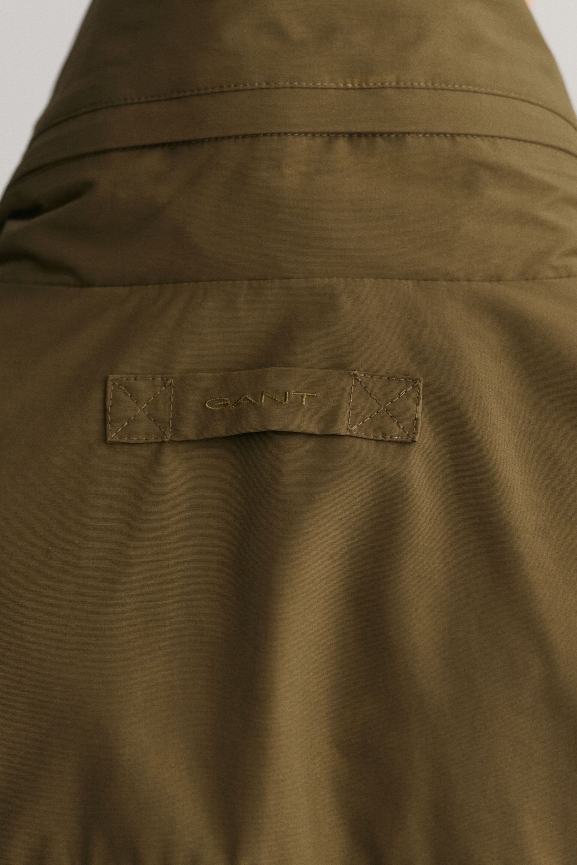 GANT Green Lightweight Water Repellent Mist Jacket - Image 8 of 12