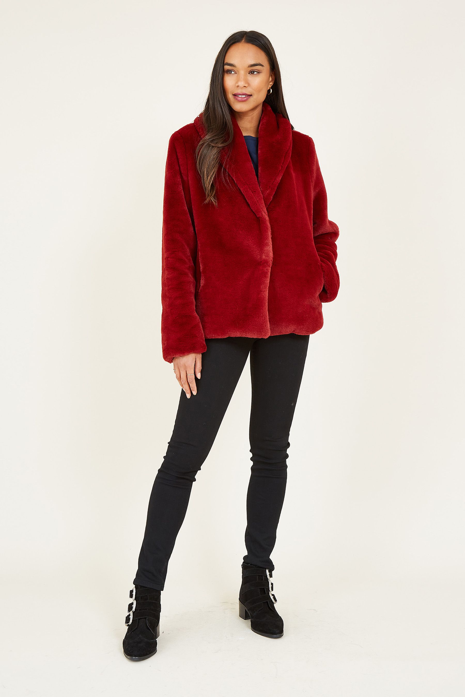 Yumi faux fur coat deals