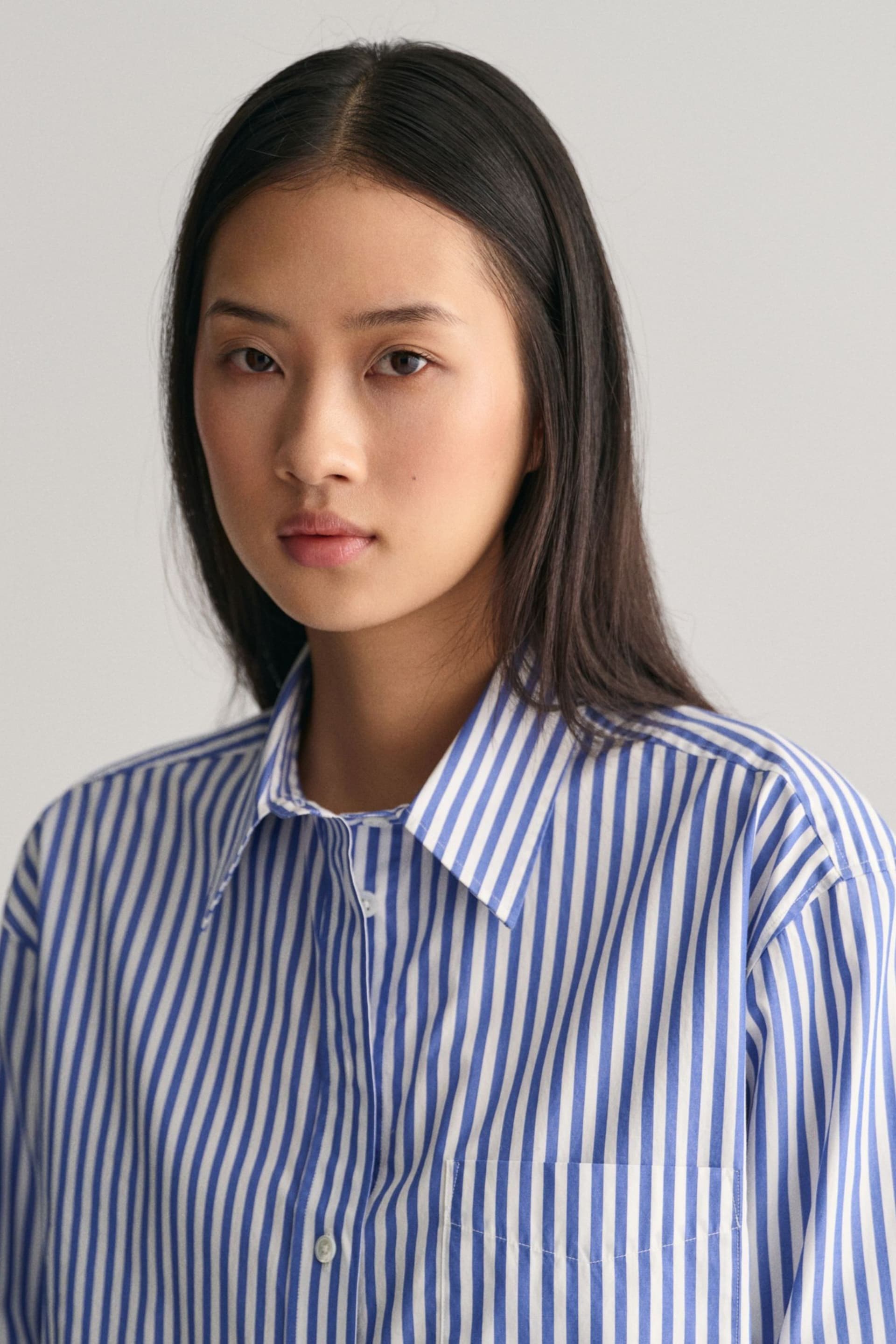 GANT Blue Relaxed Fit Cropped Striped Shirt - Image 4 of 8