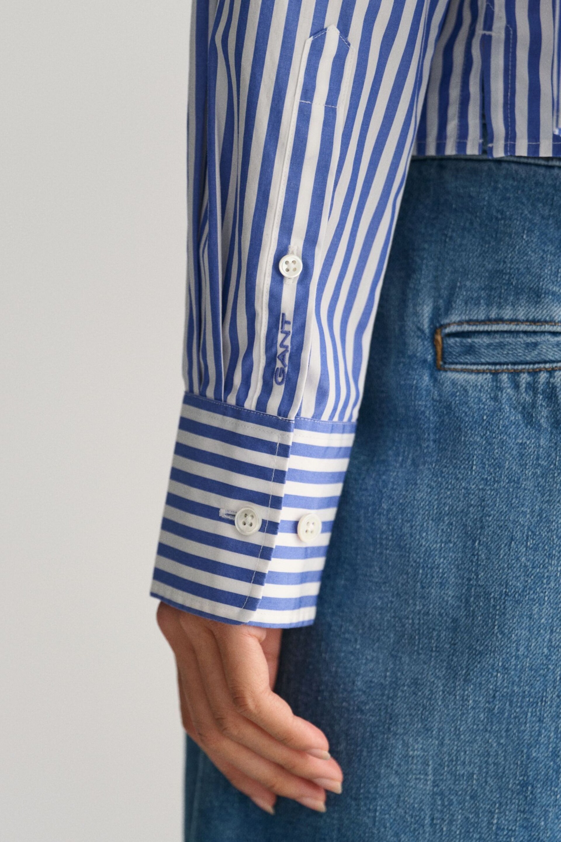 GANT Blue Relaxed Fit Cropped Striped Shirt - Image 6 of 8