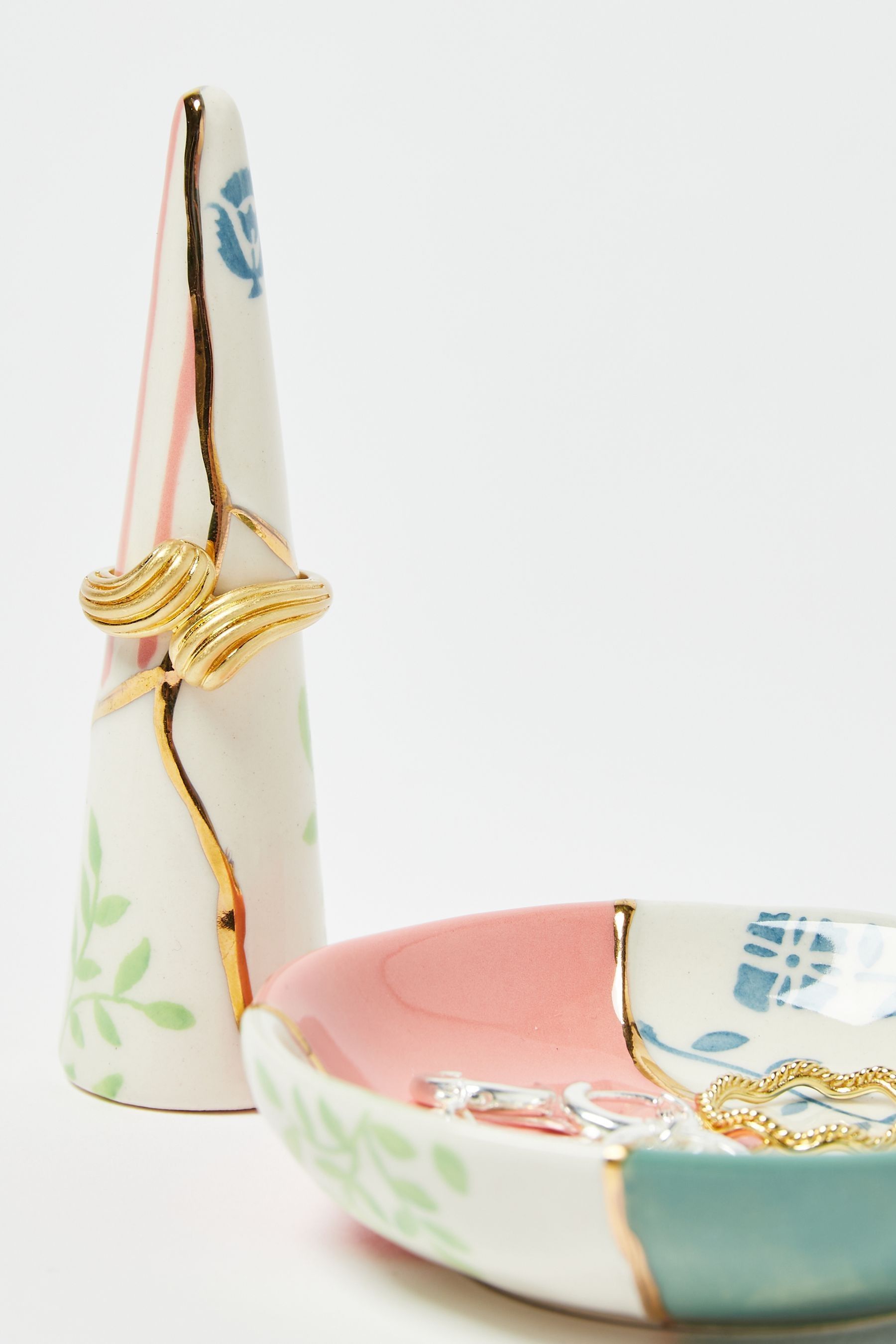 Oliver bonas ring holder discount