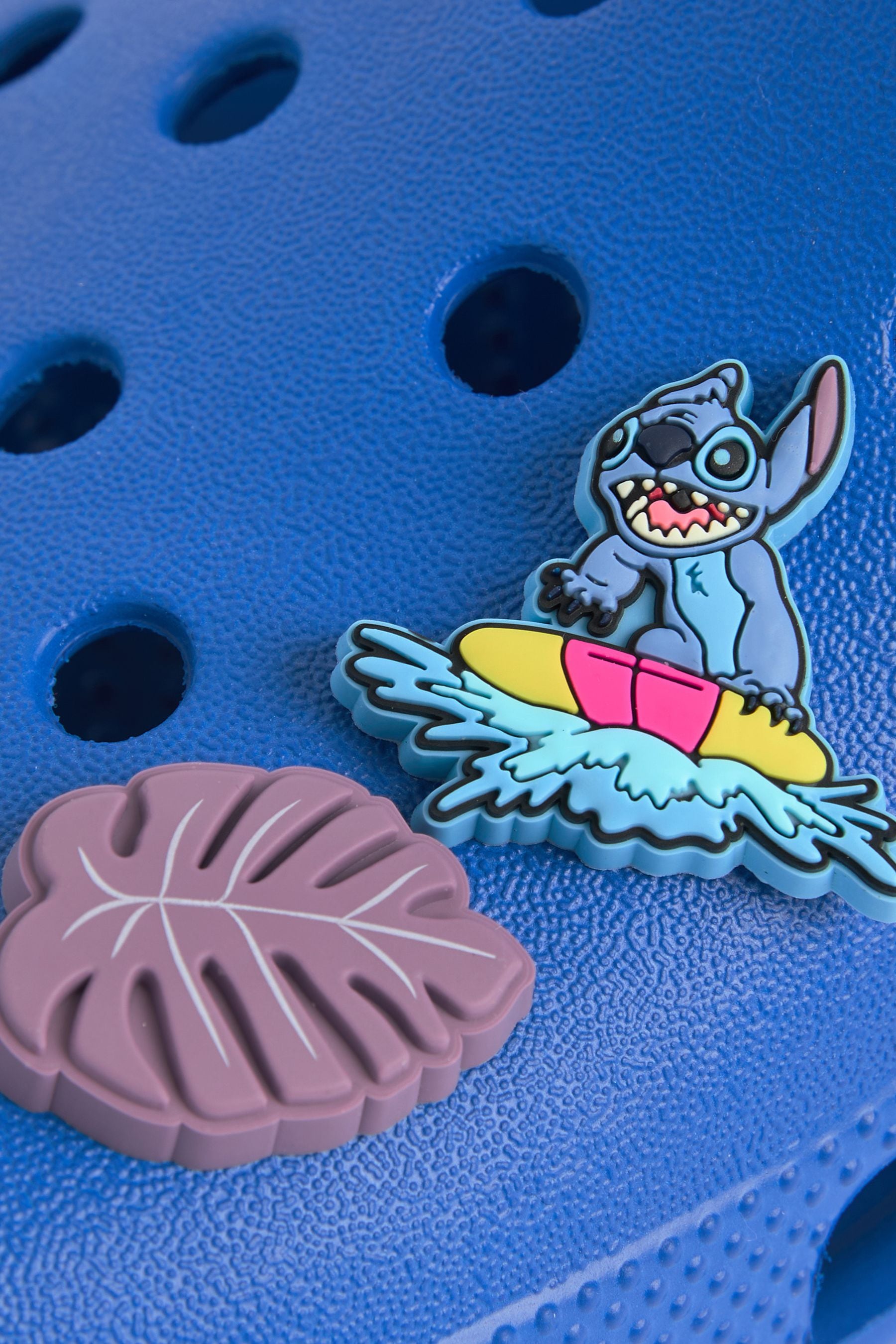 Crocs jibbitz stitch deals