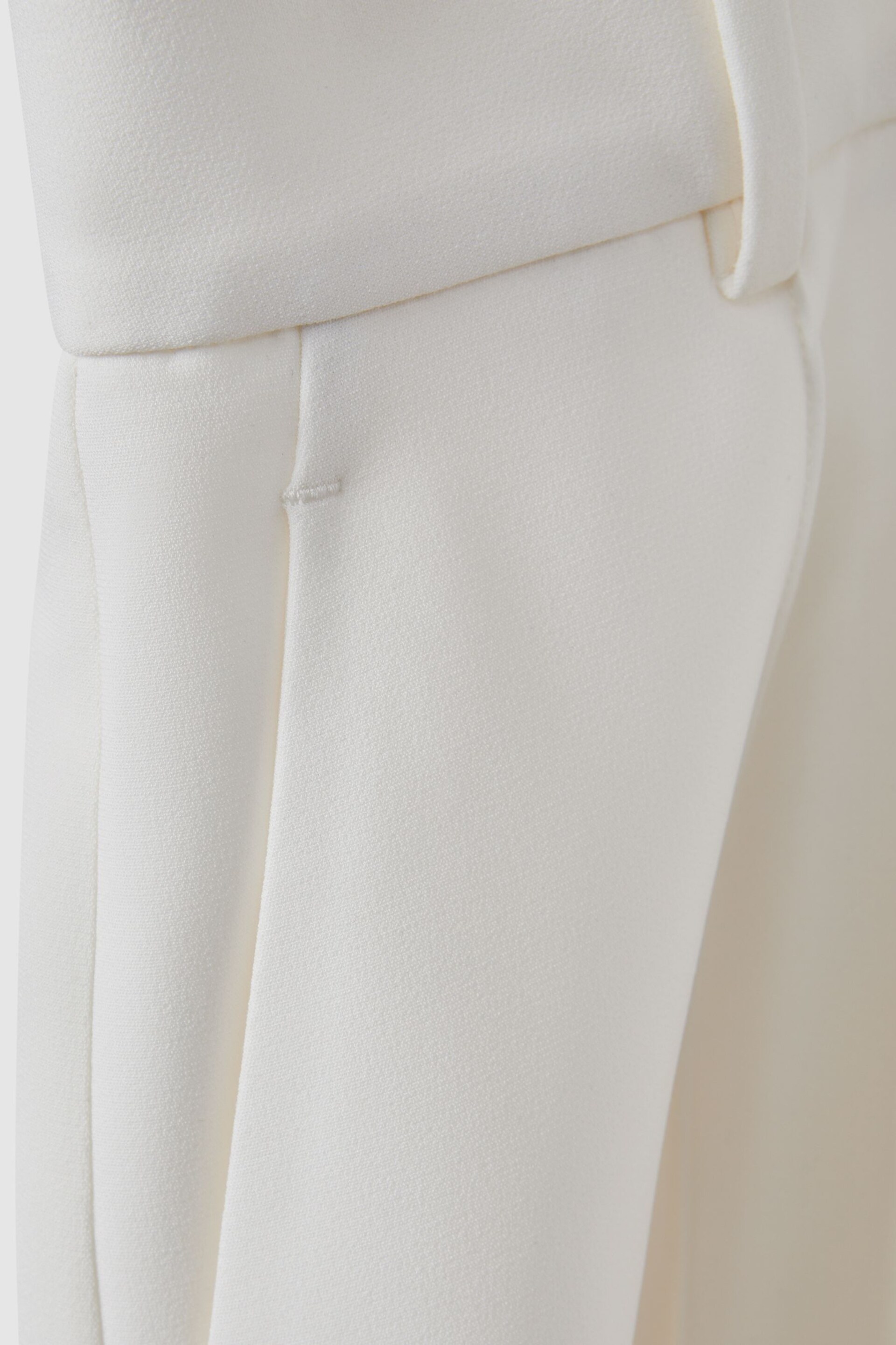 Reiss White Sienna Crepe Tailored Shorts - Image 6 of 6