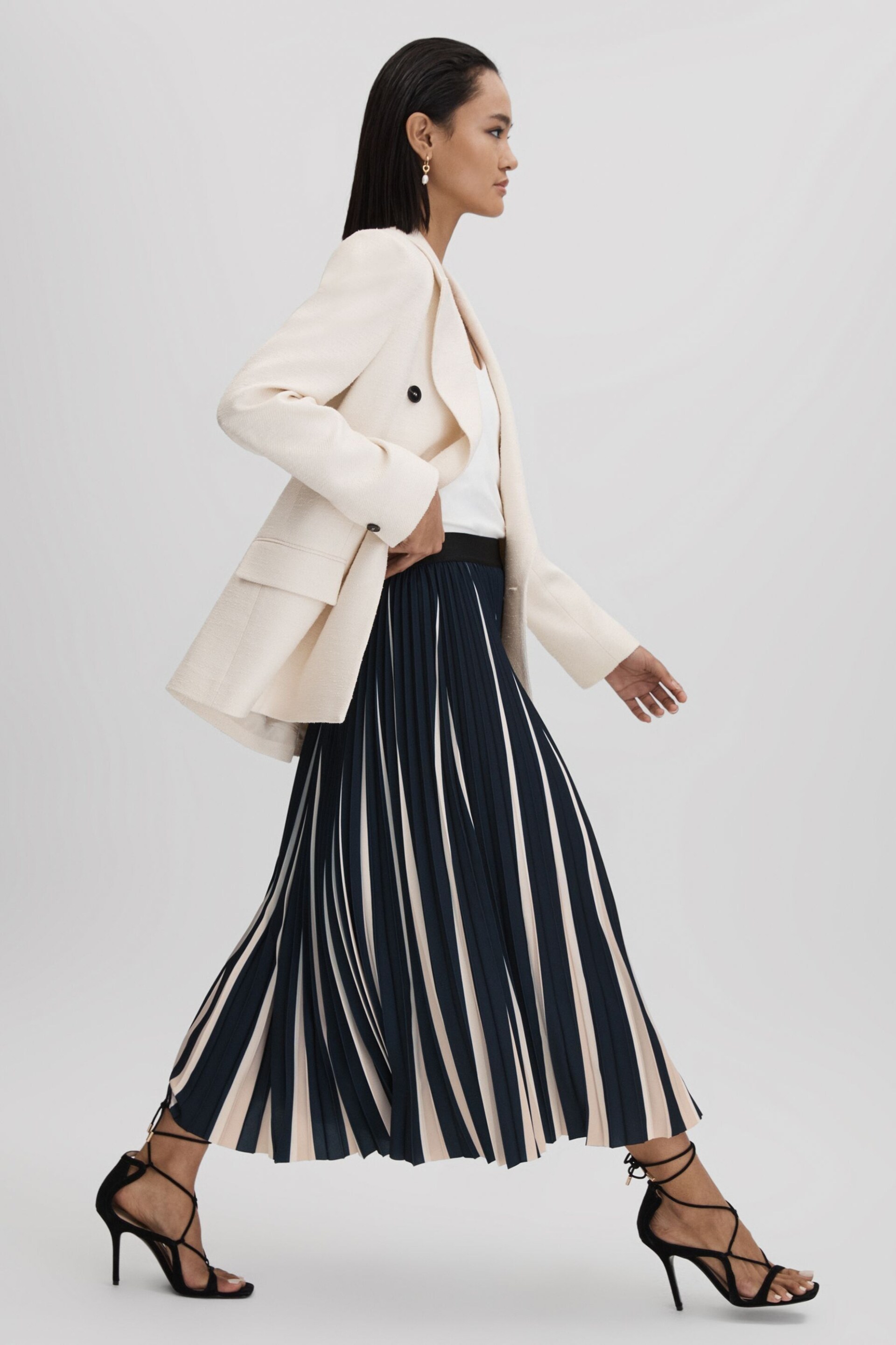 Reiss Navy/Cream Saige Pleated Striped Midi Skirt - Image 1 of 6