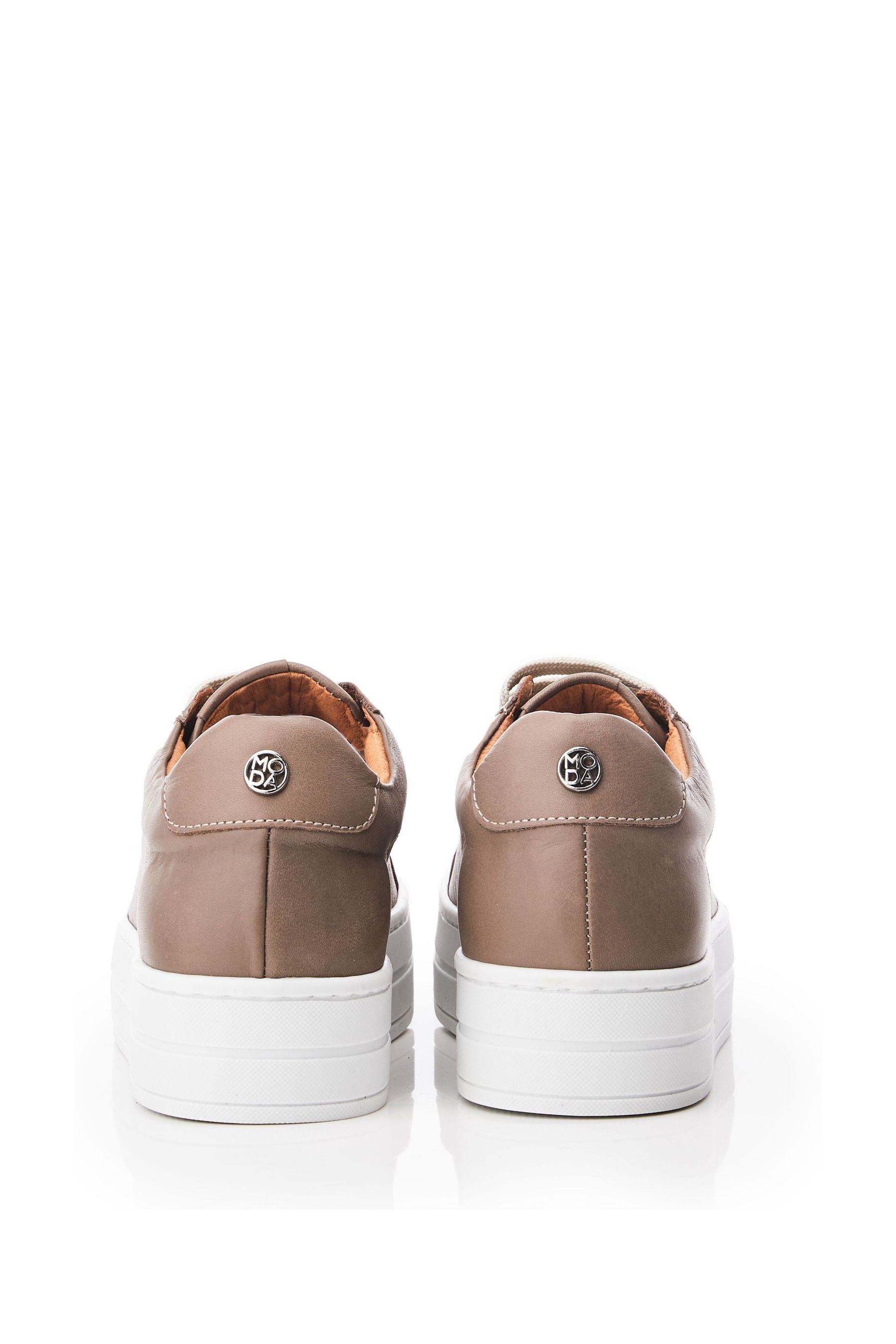 Buy Moda in Pelle Boxy Slab Unit Plain Lace Up White Trainers from Next Luxembourg