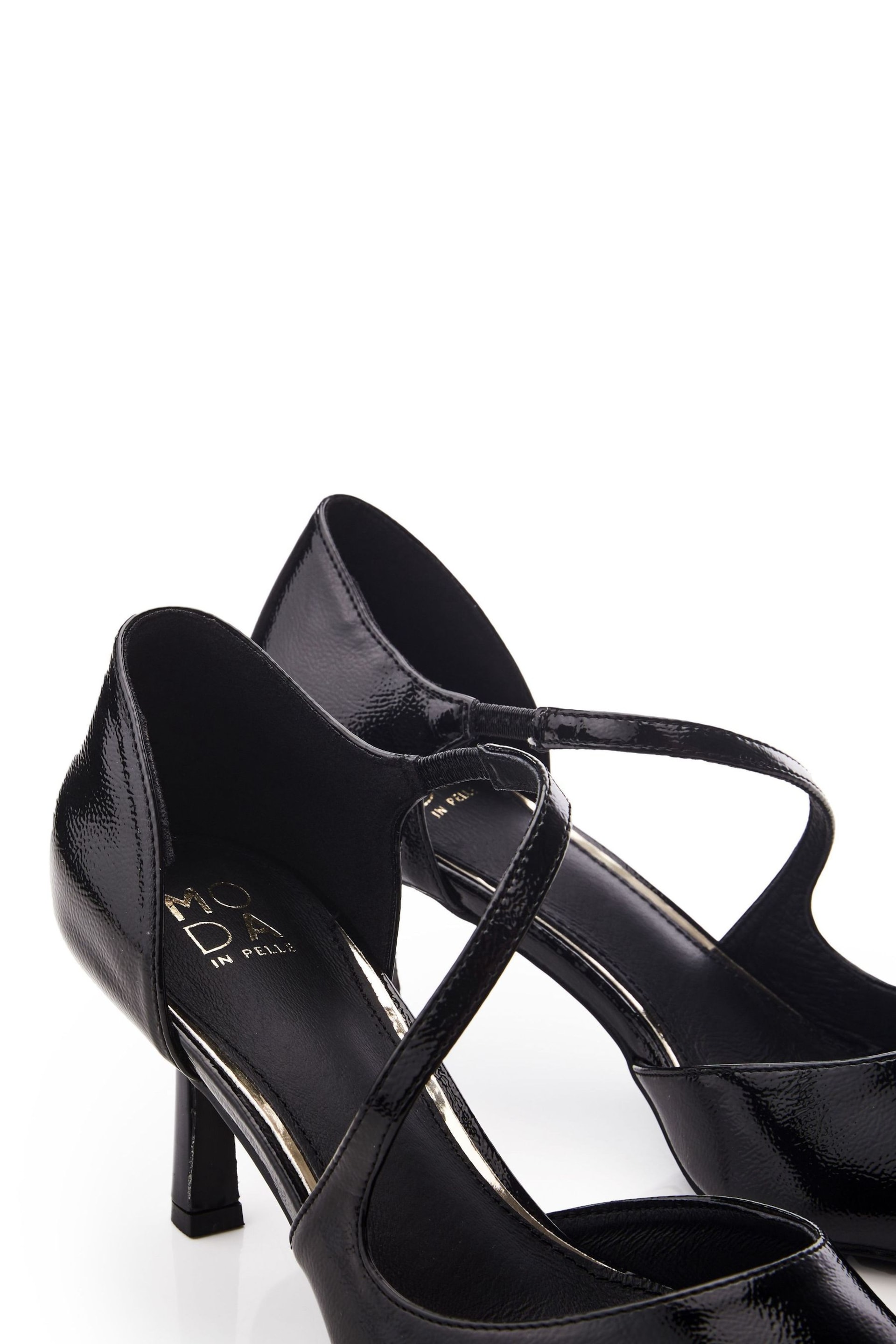 Moda in Pelle Daleiza Heeled Pointed Crossover Court Black Shoes - Image 4 of 4