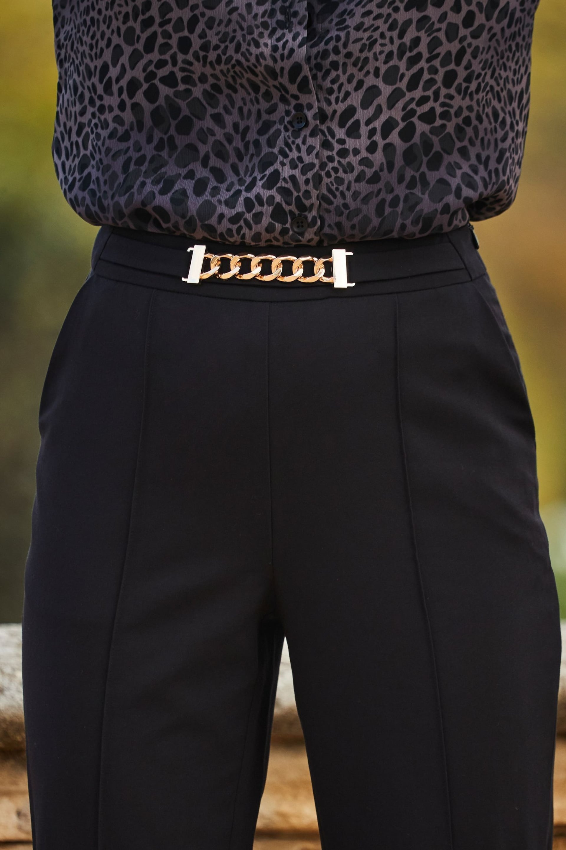 Sosandar Black Chain Detail Tapered Trousers With Pockets - Image 5 of 6