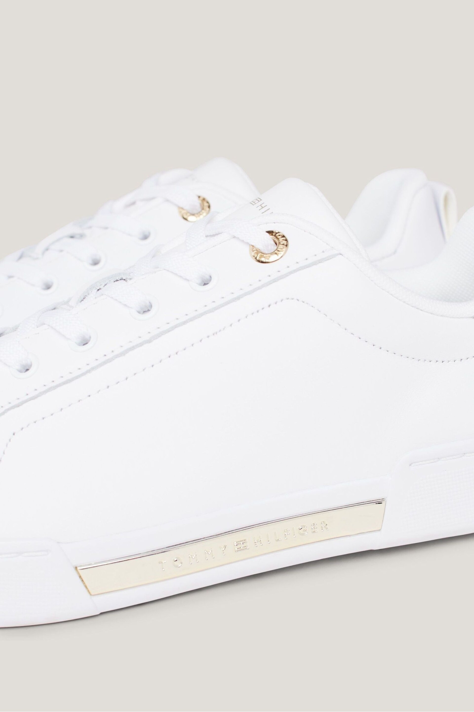 Tommy Hilfiger Chique Court White Trainers - Image 7 of 7