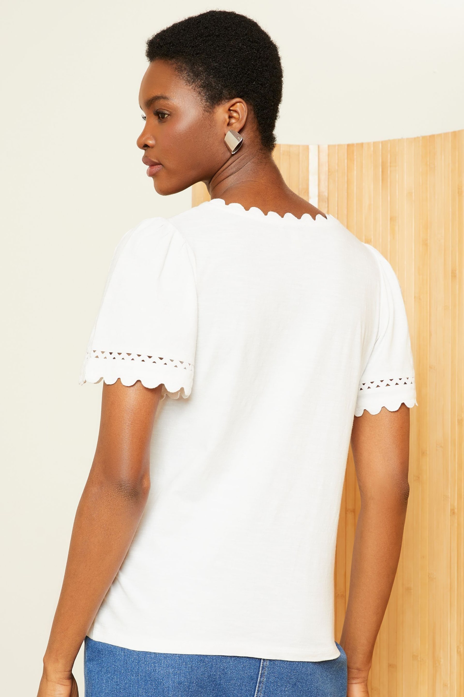 Love & Roses Ivory White Scallop V Neck Jersey T-Shirt - Image 2 of 4