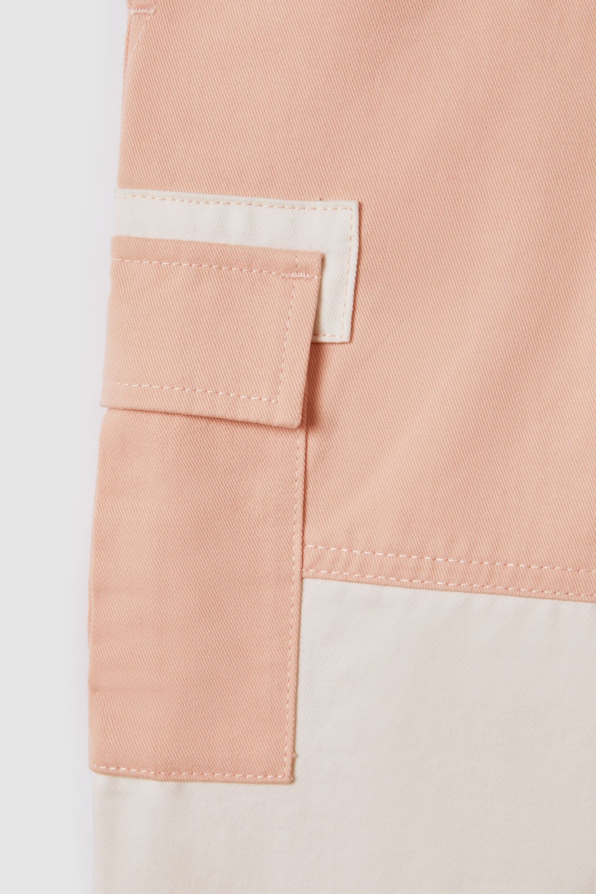 Reiss Pink Adalia Senior Colourblock Elasticated Cargo Jeans - Image 6 of 6