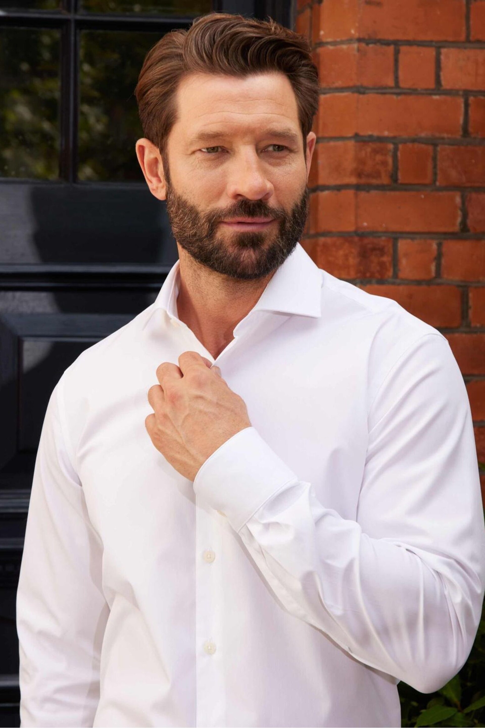 Savile Row Company Classic Fit Single Cuff Formal White Shirt - Image 4 of 7