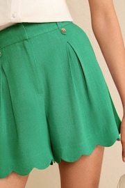 Love & Roses Green Linen Look Tailored Scallop Shorts - Image 4 of 4