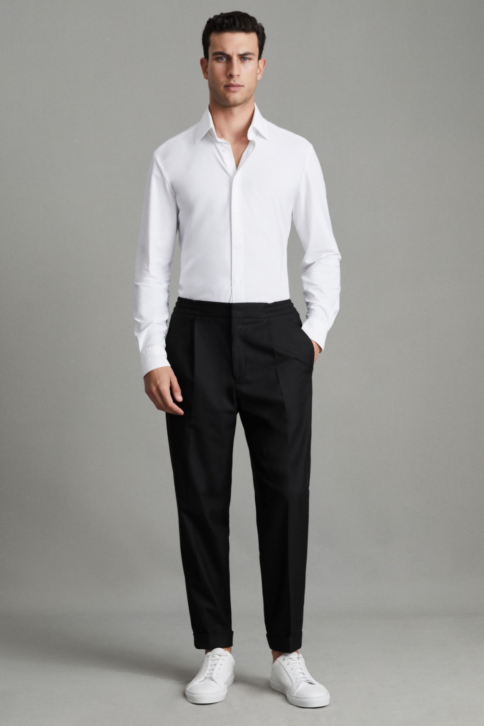 Reiss Black Brighton Relaxed Drawstring Trousers with Turn-Ups - Image 3 of 6