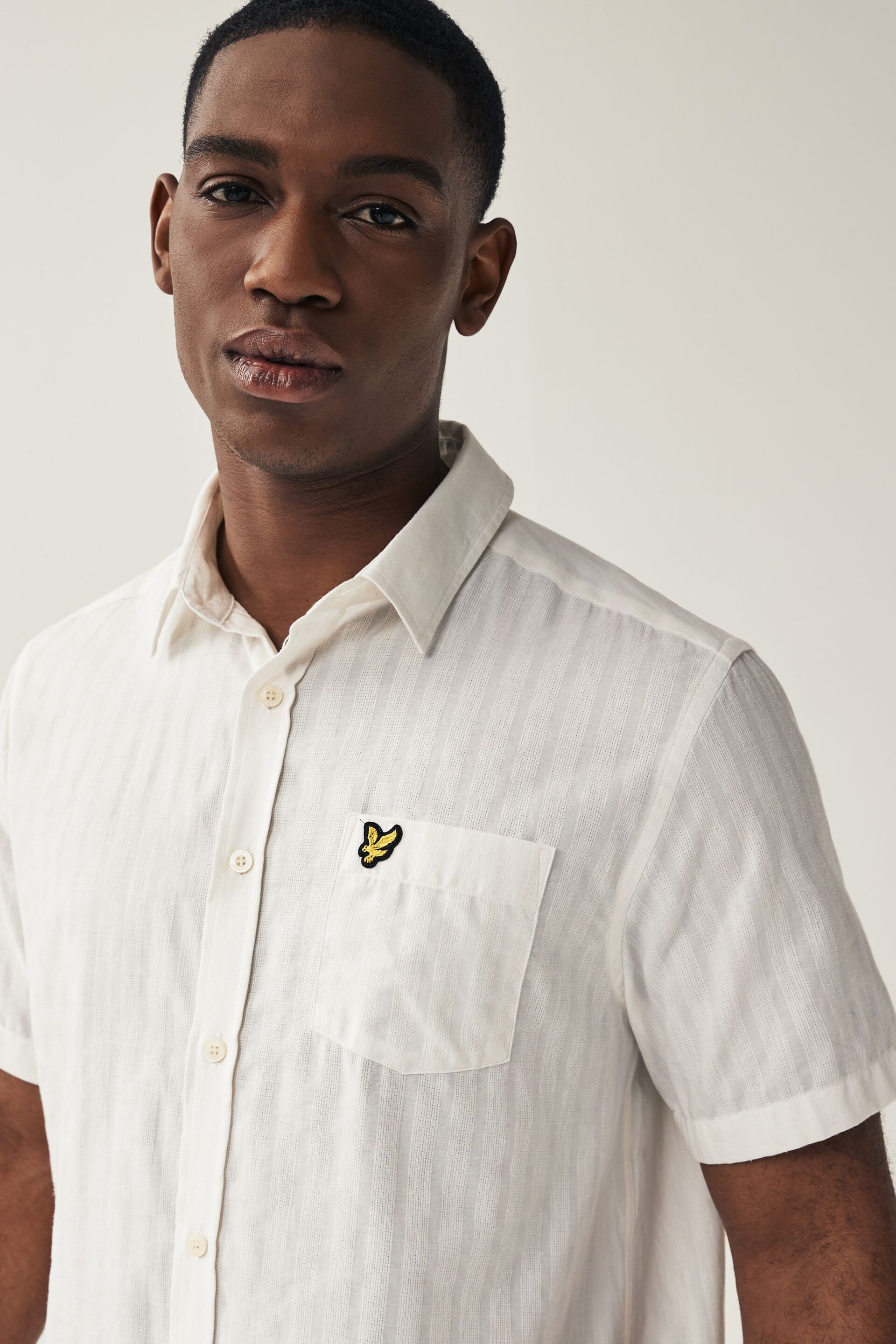 Lyle & Scott Textured Stripe Short Sleeve Ecru White Shirt - Image 4 of 4