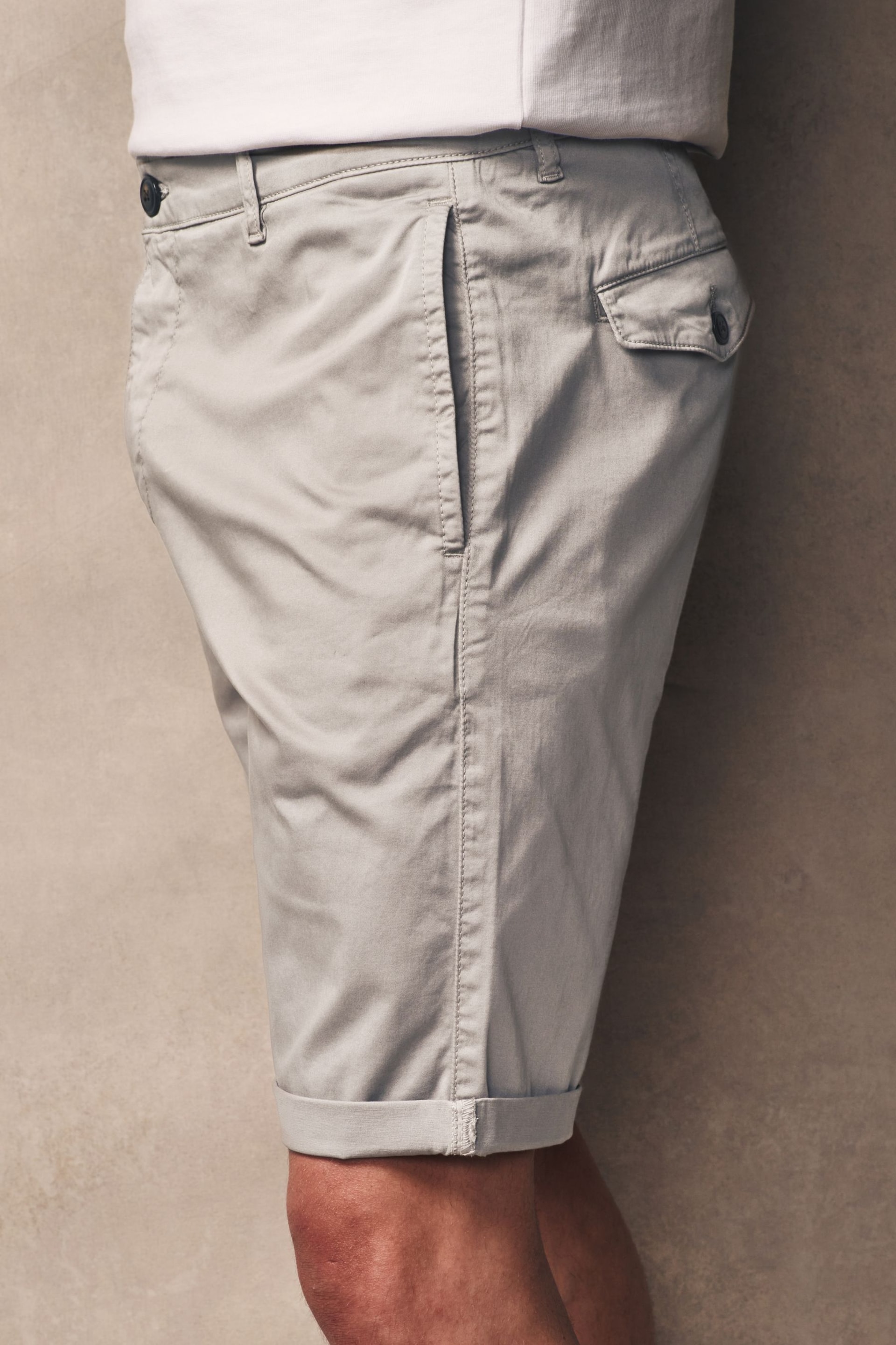Light Grey Slim Fit Premium Laundered Stretch Chino Shorts - Image 5 of 9