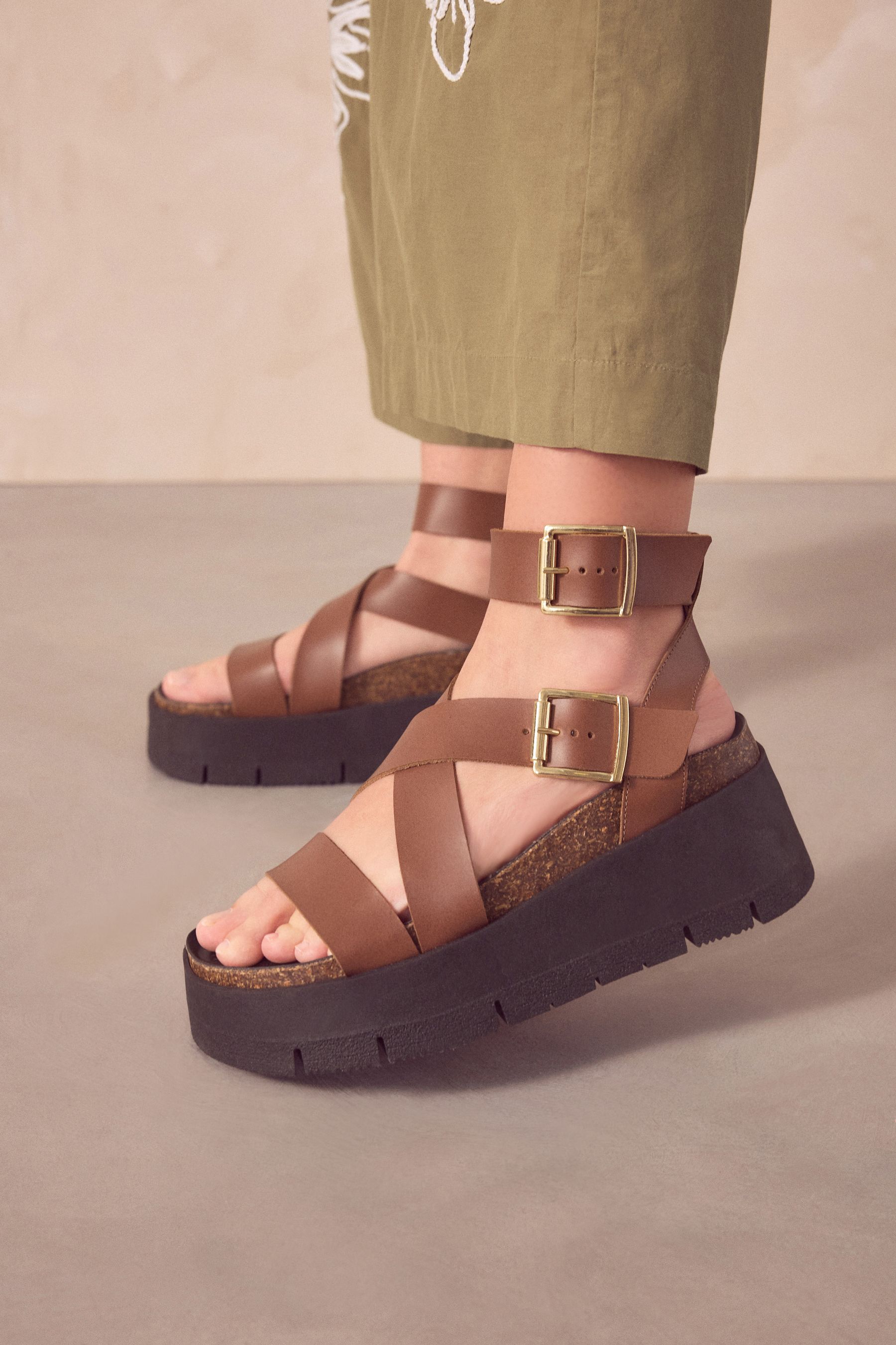 EARNET WYDLER chunky leather sandals 40