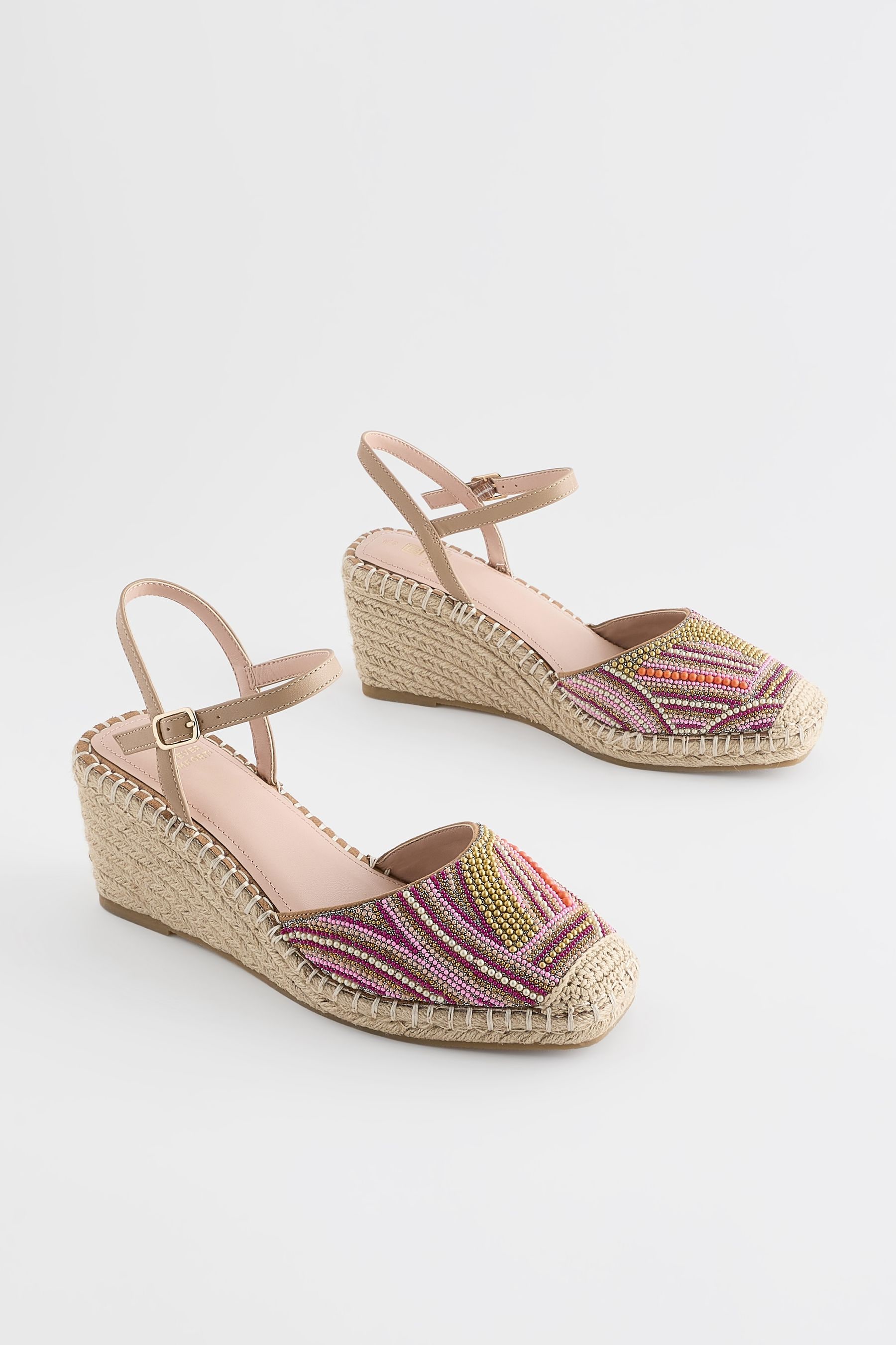 Holiday wedge sandals discount