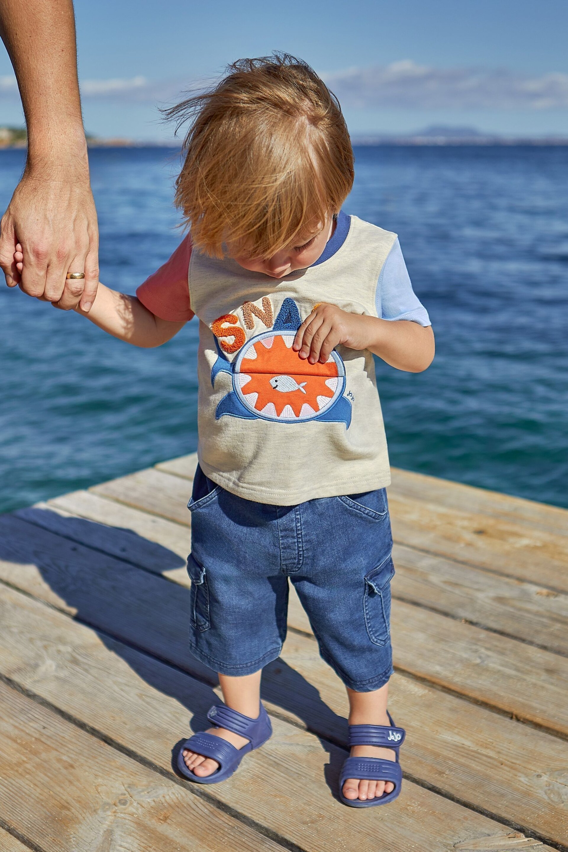 JoJo Maman Bébé Natural Shark Interactive Appliqué T-Shirt - Image 2 of 5