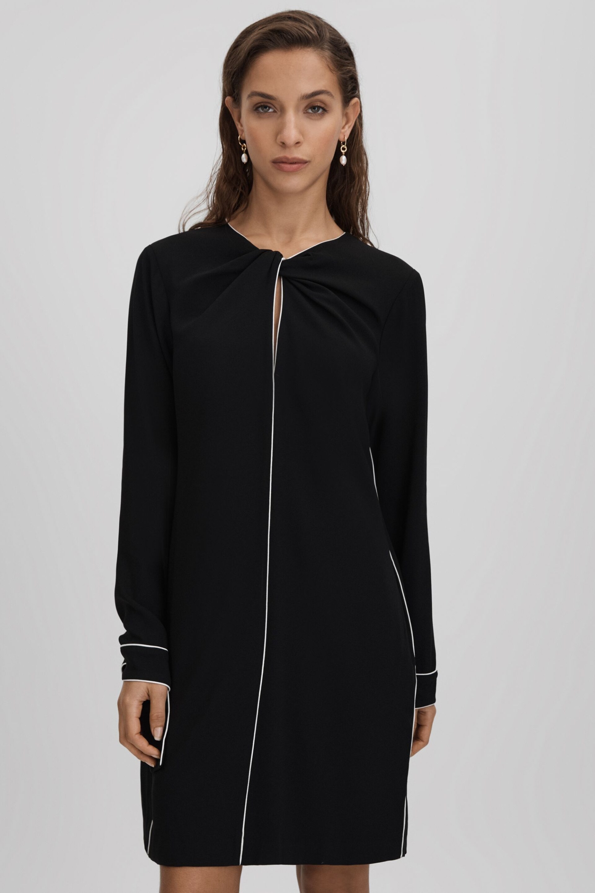 Reiss Black Eloise Shift Mini Dress - Image 3 of 7