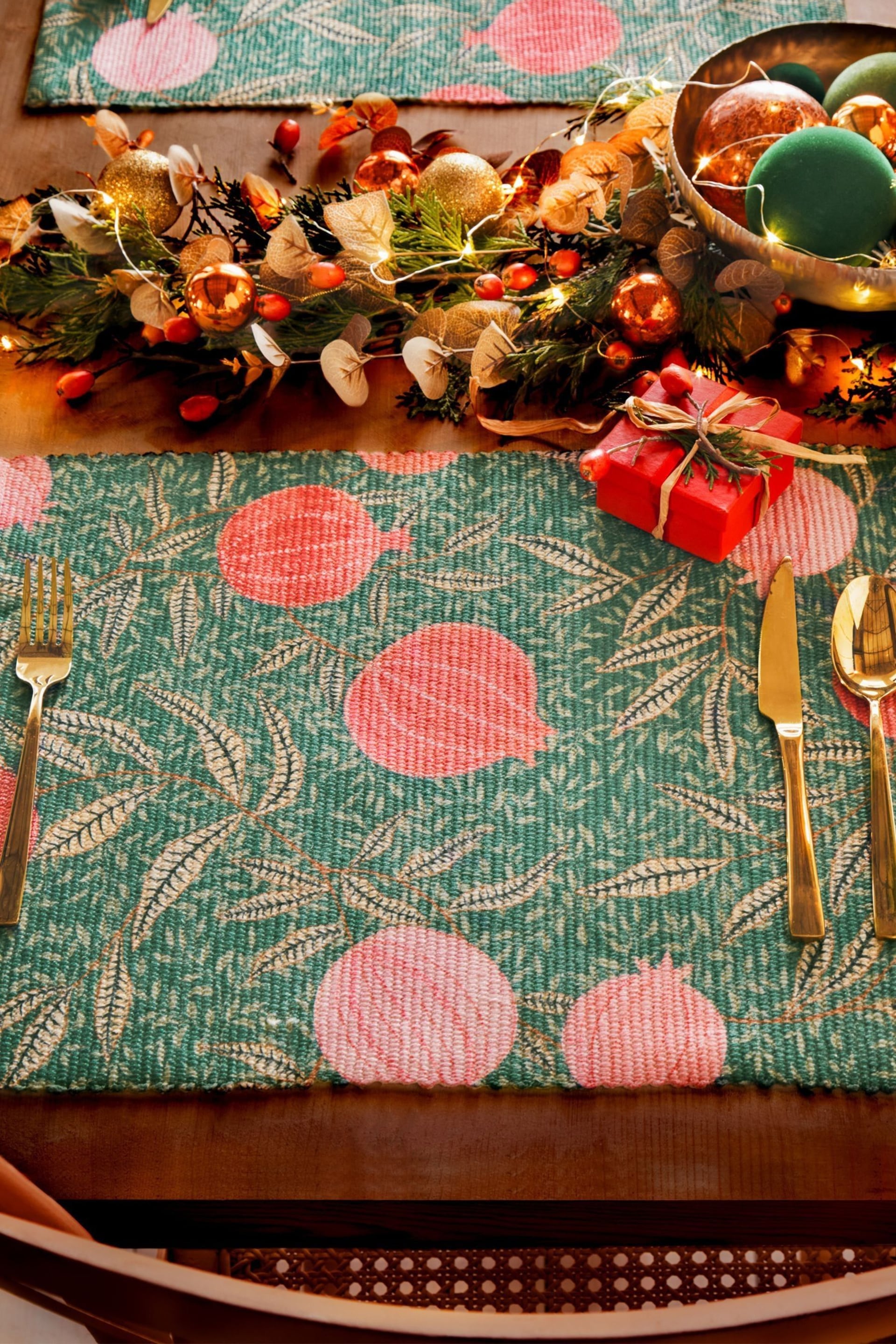 Paoletti Set of 4 Green Pomegranate Table Placemats - Image 2 of 6