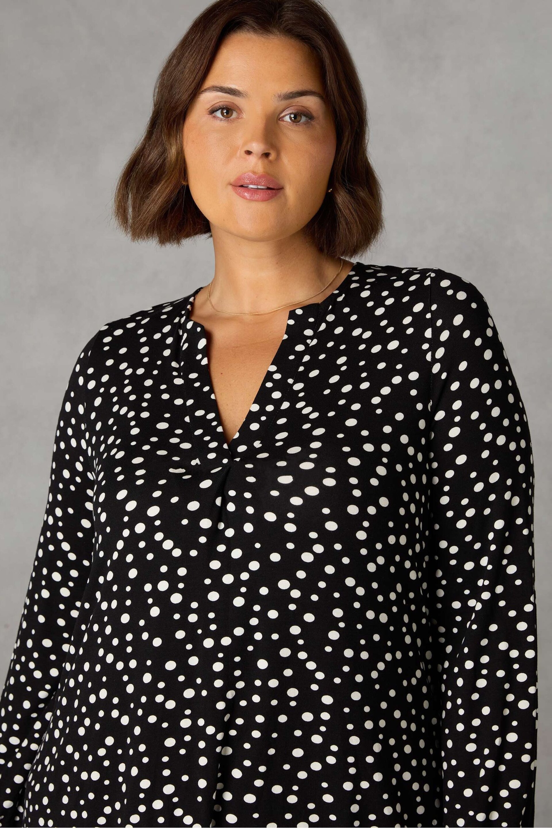 Live Unlimited Curve Spot Print Jersey Notch Front Black Tunic - Image 3 of 4