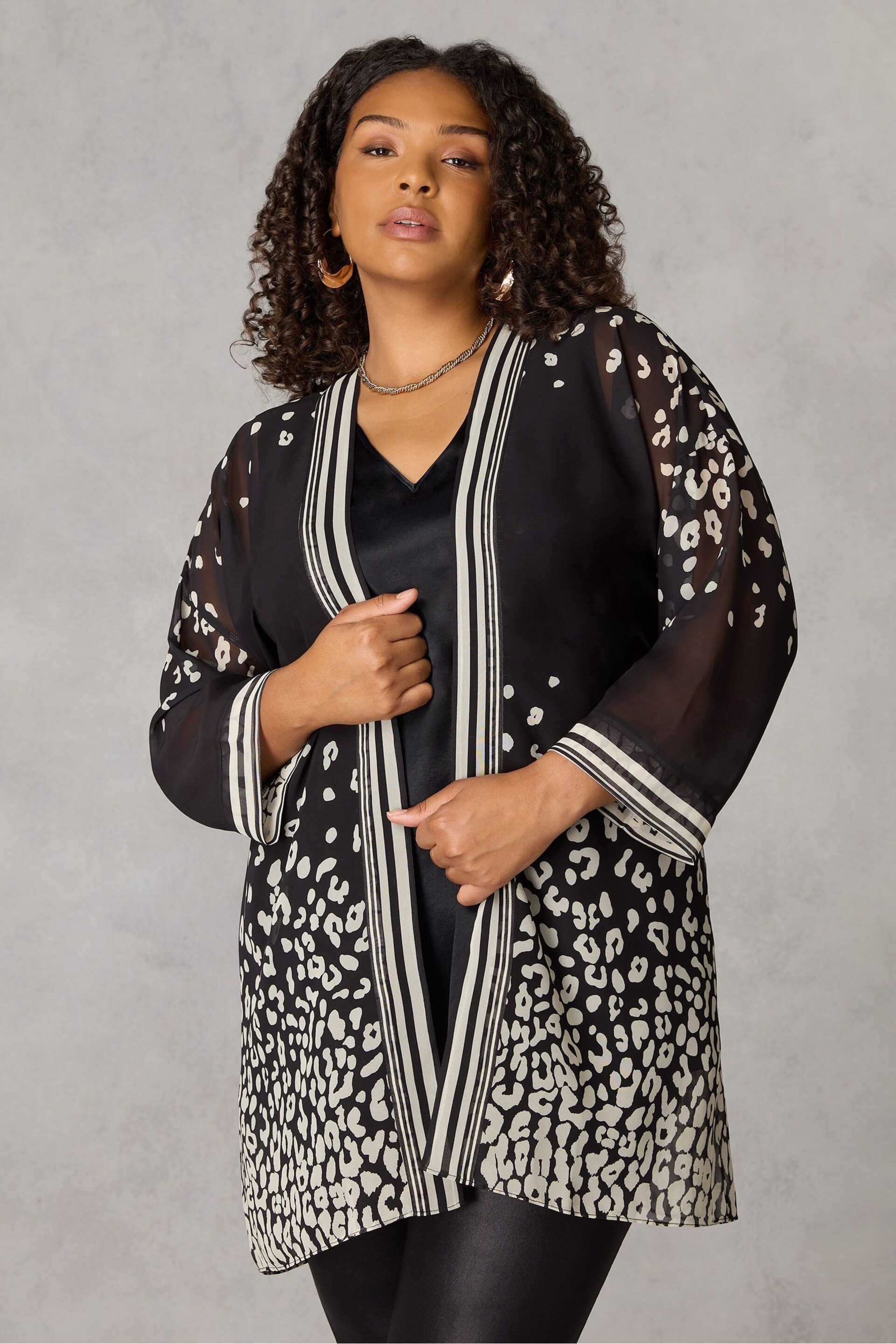 Live Unlimited Curve Leopard Print Chiffon Black Kimono - Image 3 of 4