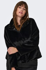 ONLY Curve Black Faux Fur Short Jacket - Image 4 of 6