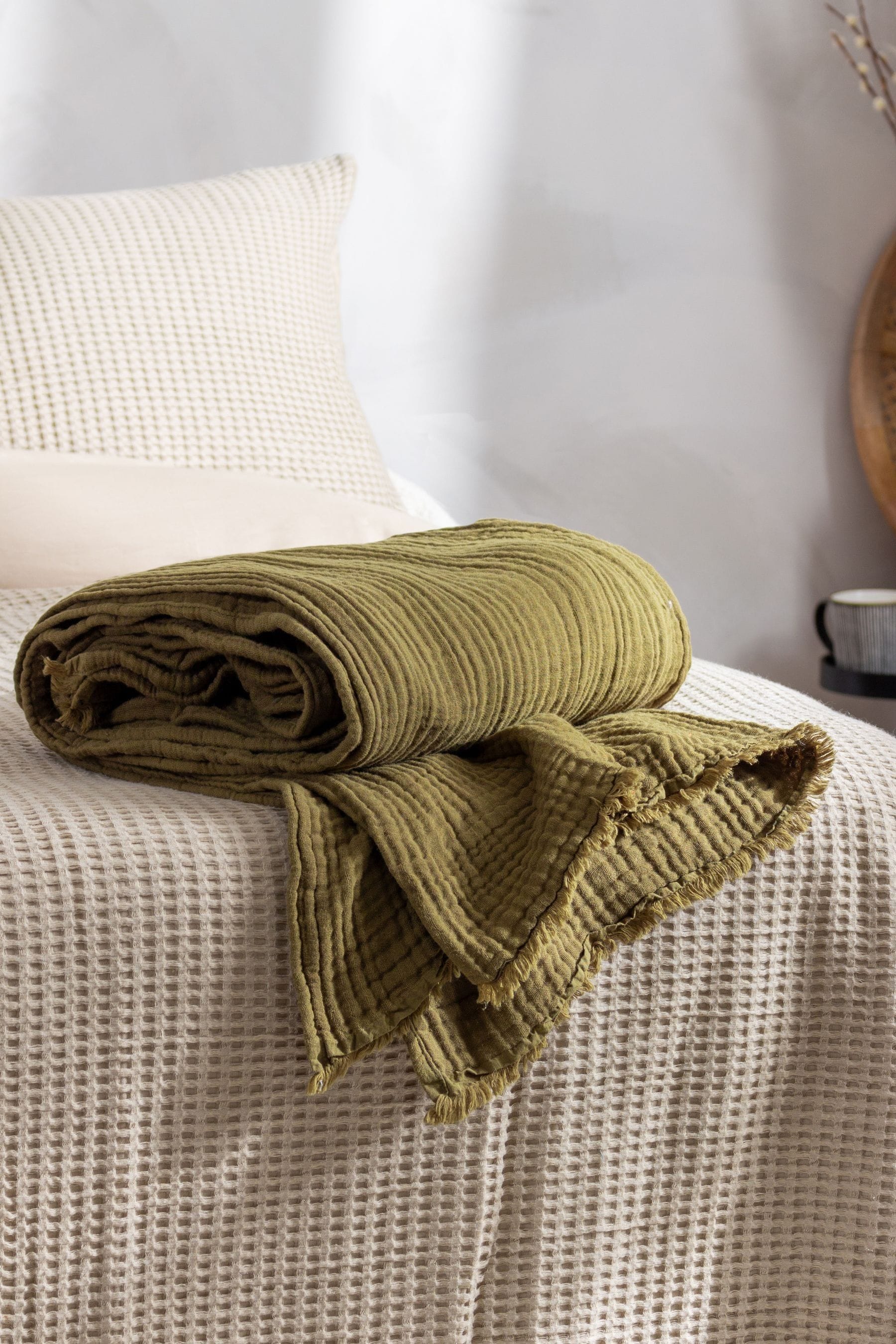 Khaki green blanket 2025