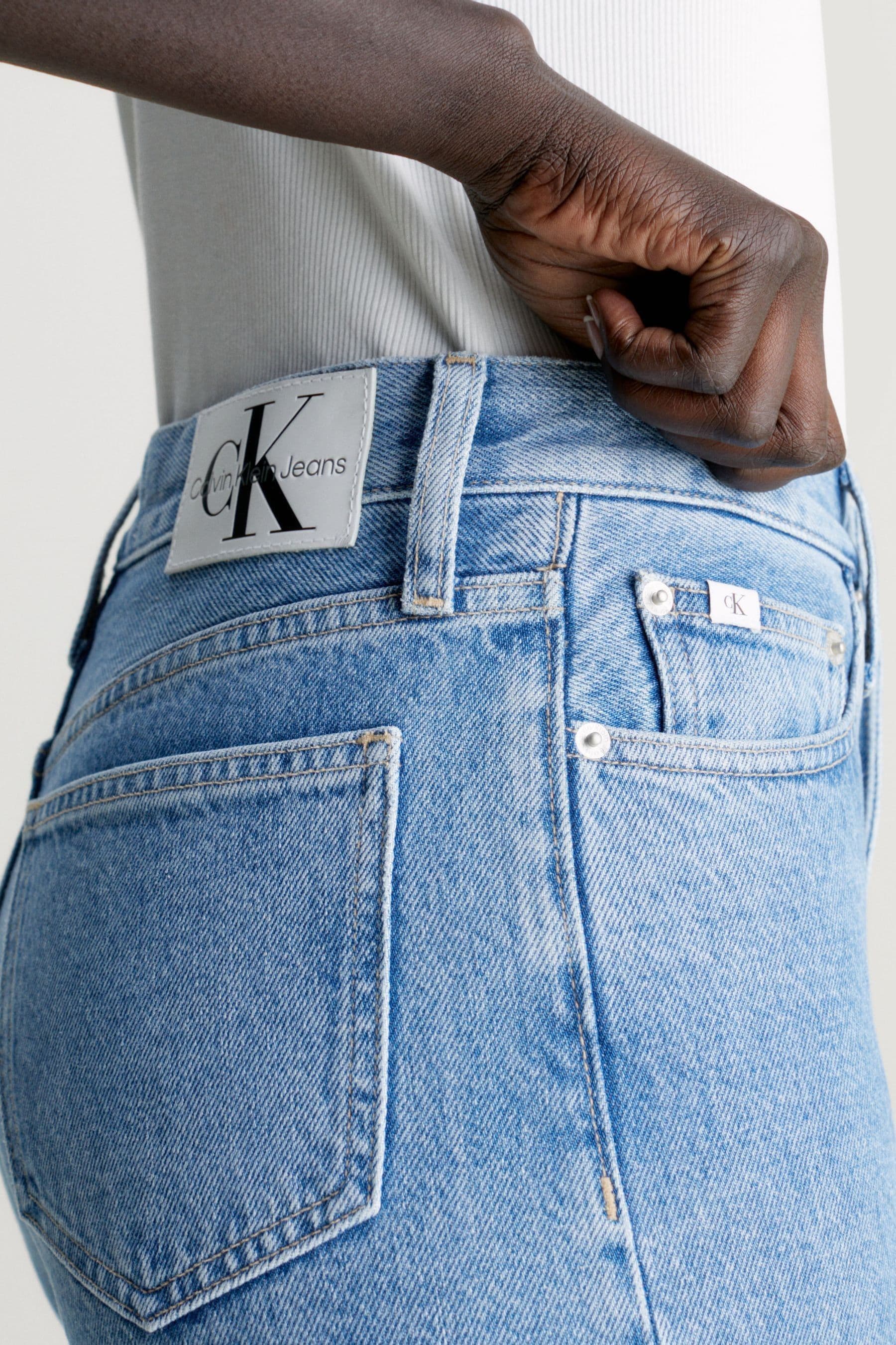Calvin klein straight jeans womens best sale