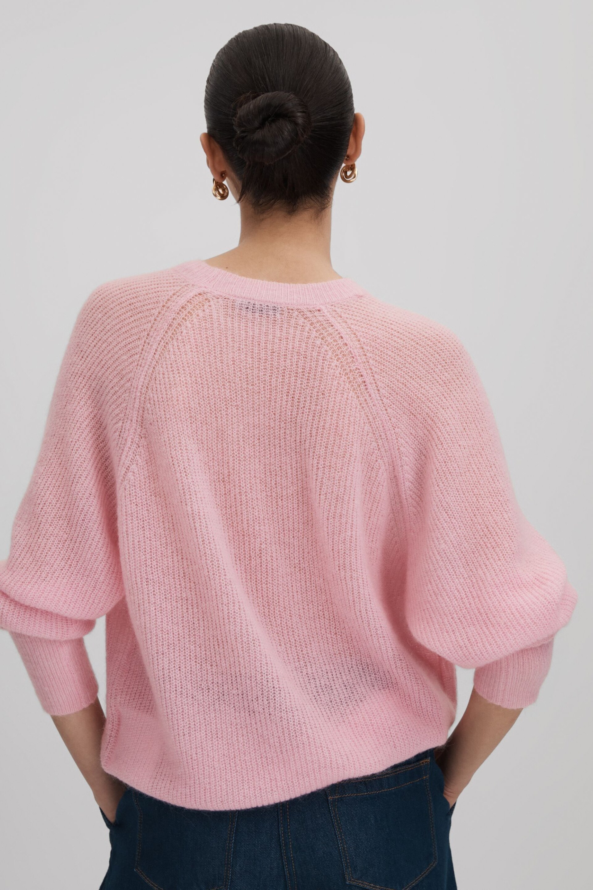 Reiss Light Pink Mae Oversized Crew Neck Jumper - Image 5 of 6