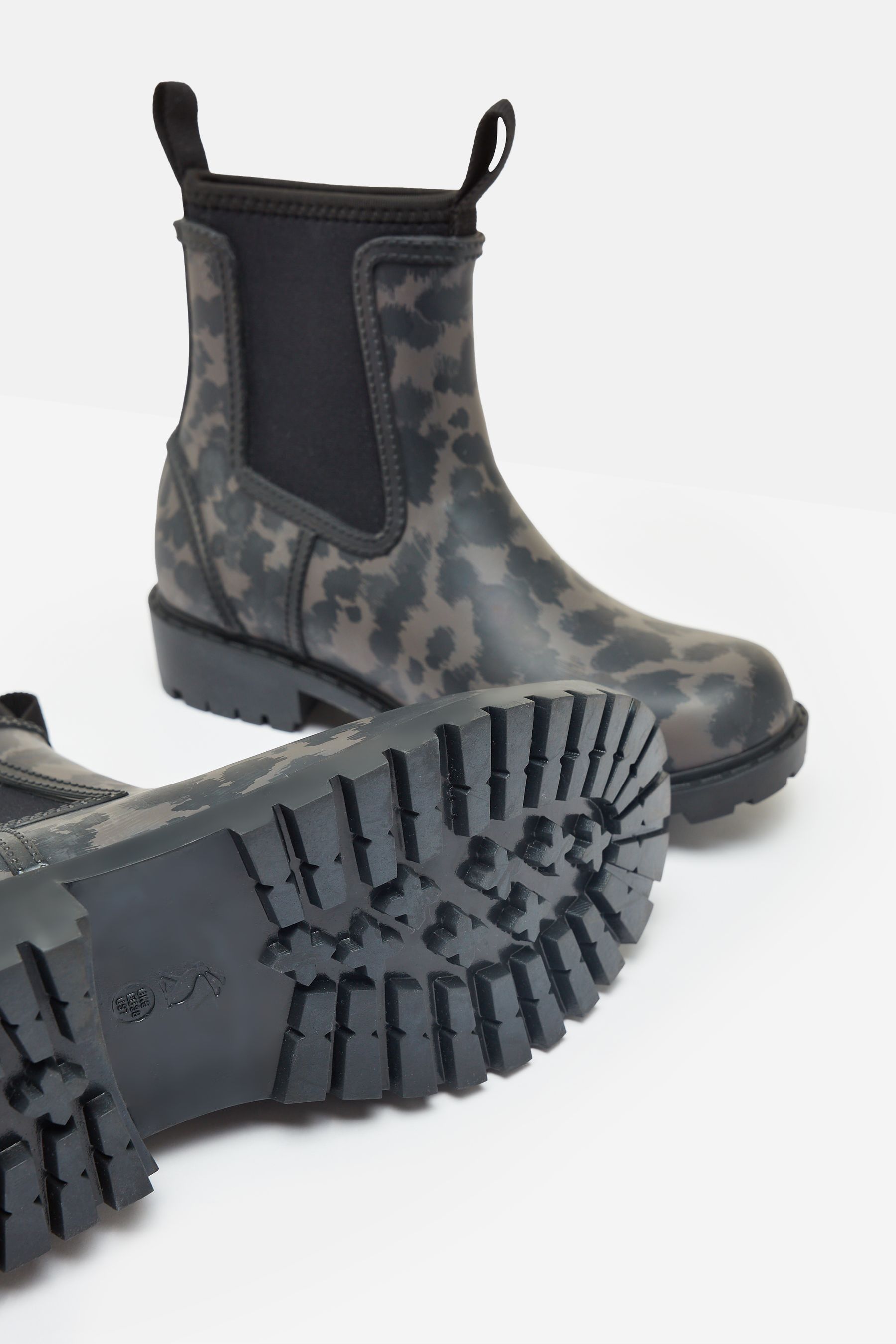 Buy Joules Oakfield Black Animal Short Neoprene Lined Wellies from Next Luxembourg