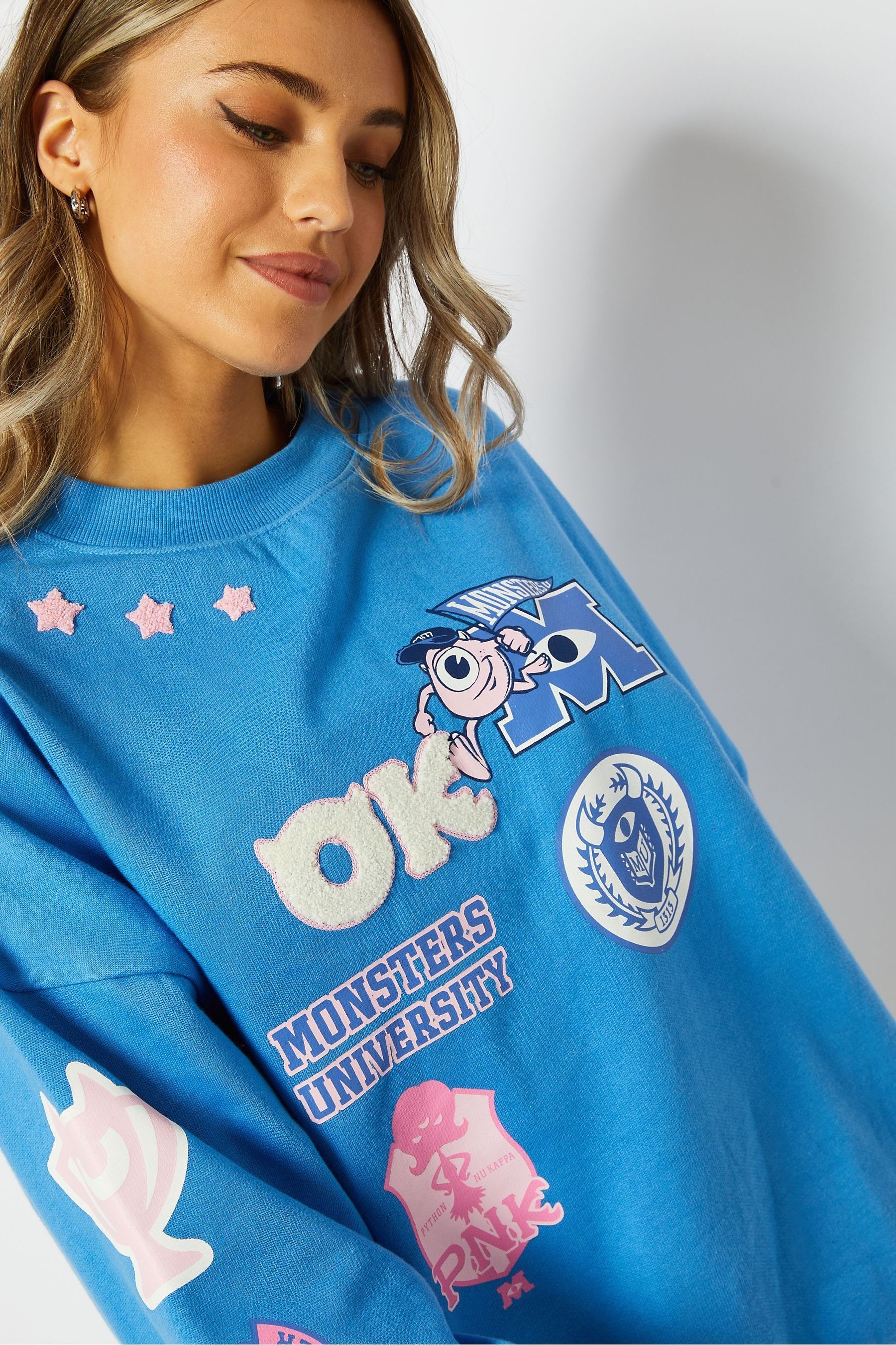 University blue sweatshirt top