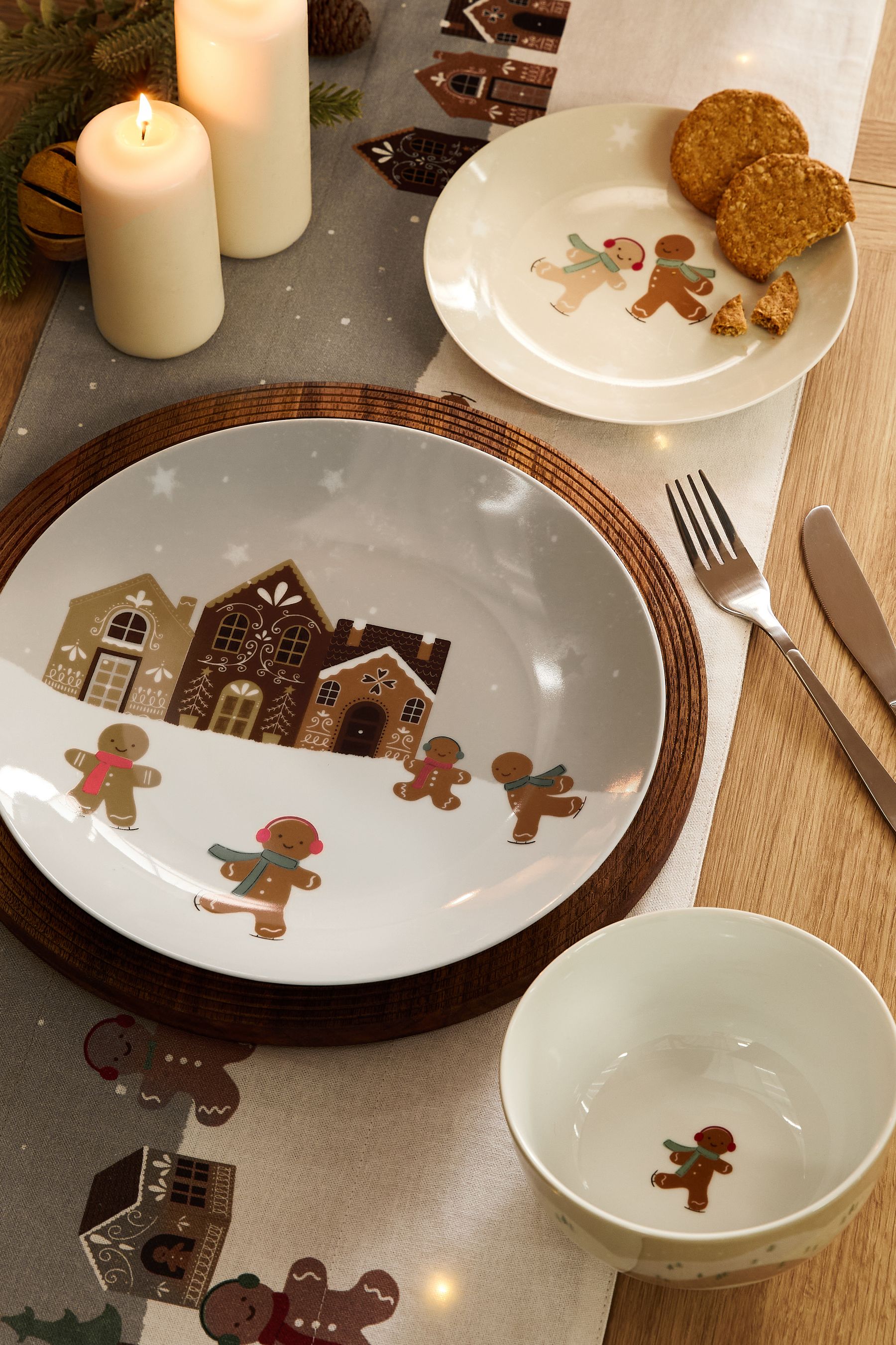 Gingerbread dinnerware hot sale