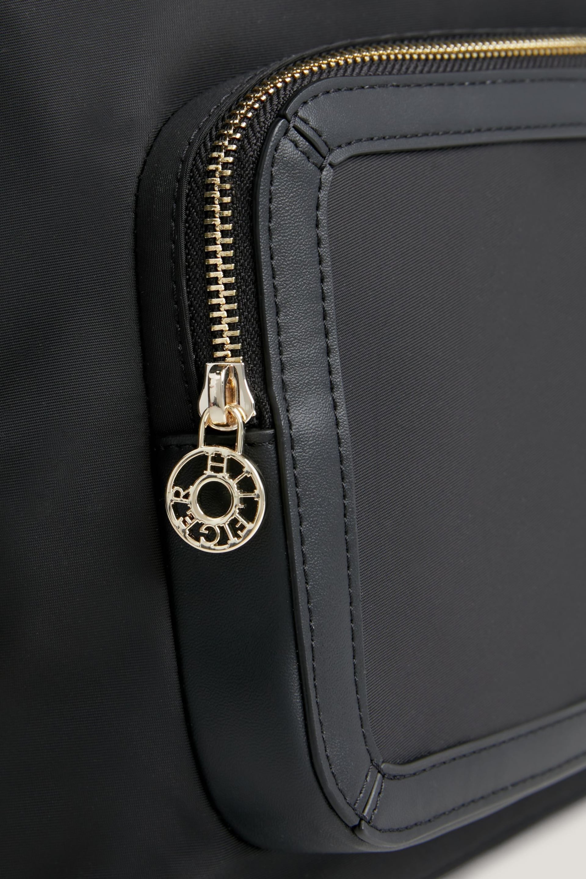 Tommy Hilfiger Essential Black Backpack - Image 5 of 6