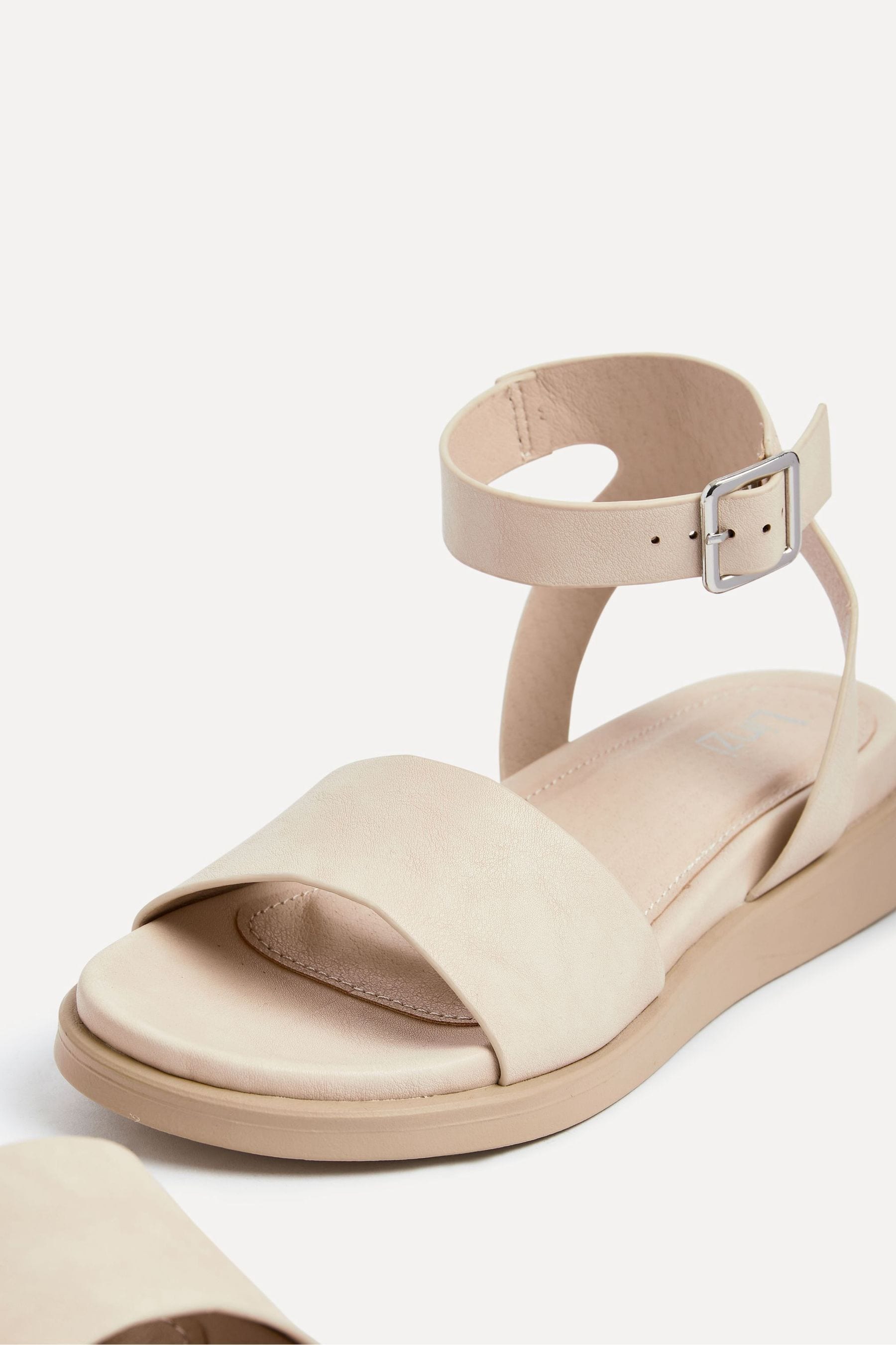 Clarks Collection May Ivy brown