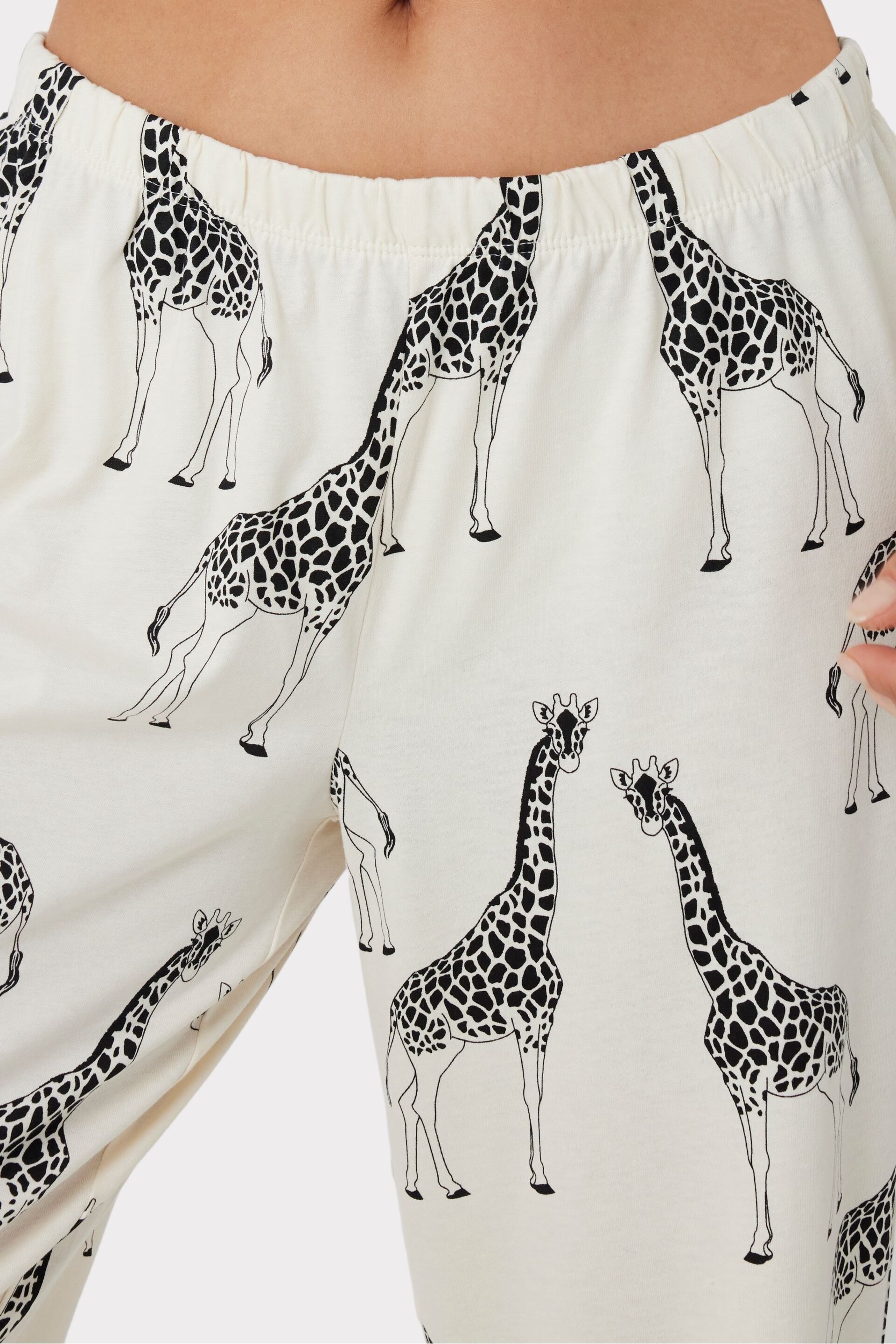 Chelsea Peers Cream Giraffe Button Up Long Pyjama Set - Image 6 of 9