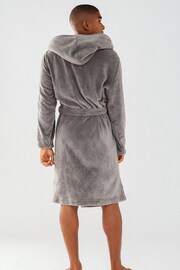 Chelsea Peers Grey Mens Fluffy Hooded Dressing Gown - Image 4 of 6