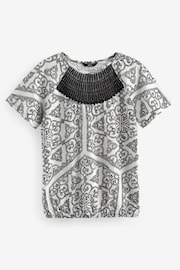 Black/White Print Short Sleeve Crochet Bubblehem Top - Image 5 of 6