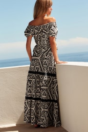 Black/White Textured Maxi Skirt With Crochet Trim - Image 2 of 6