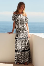Black/White Textured Maxi Skirt With Crochet Trim - Image 3 of 6