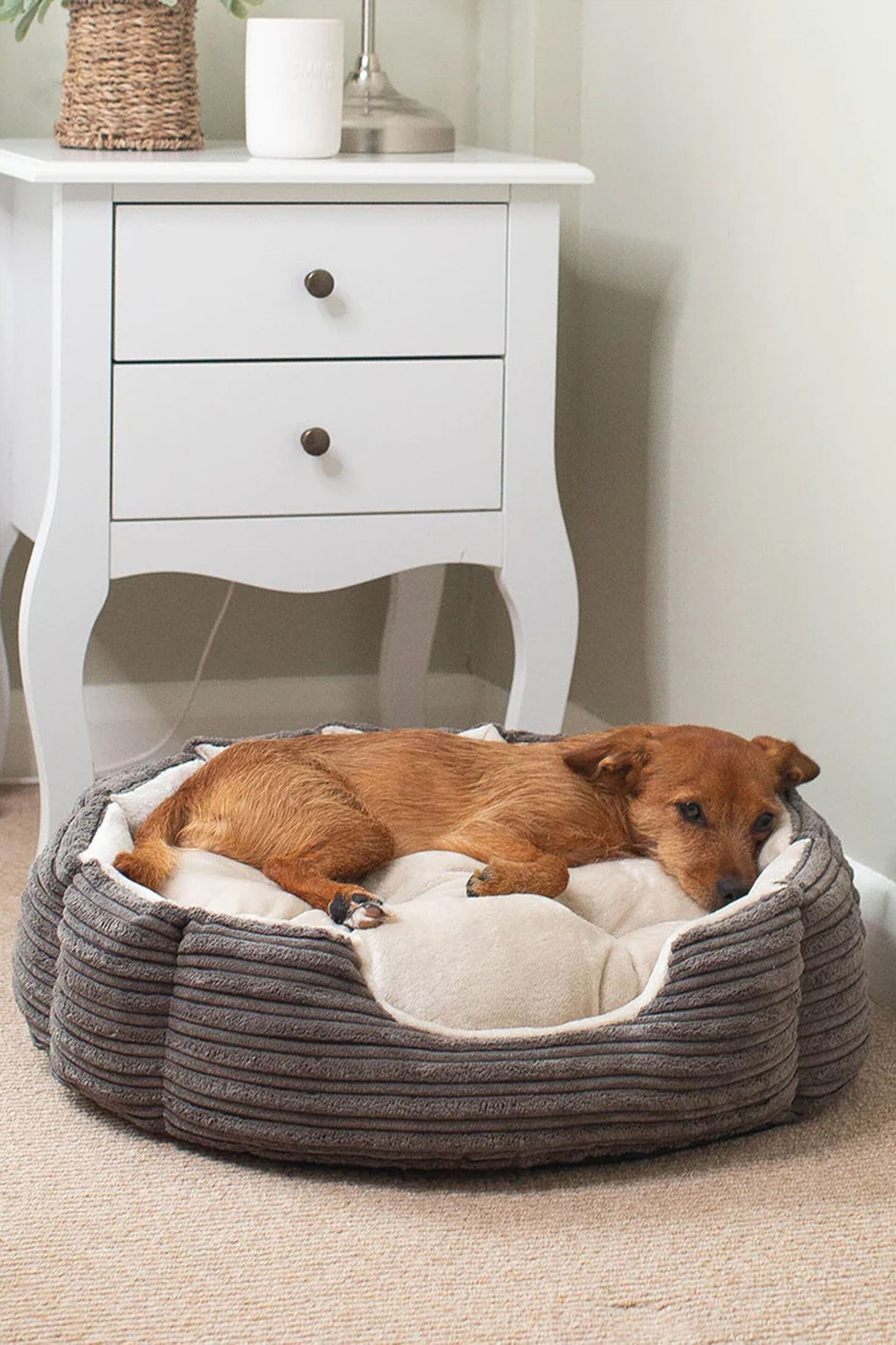 Lords and Labradors Dark Grey Essentials Round Dog Bed - Image 2 of 3