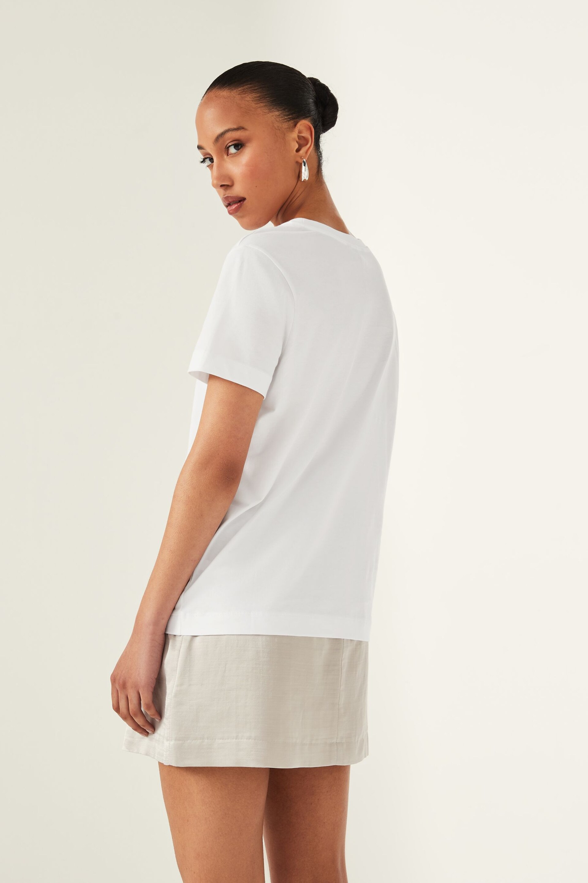 White Bow Embellished T-Shirt - Image 2 of 5