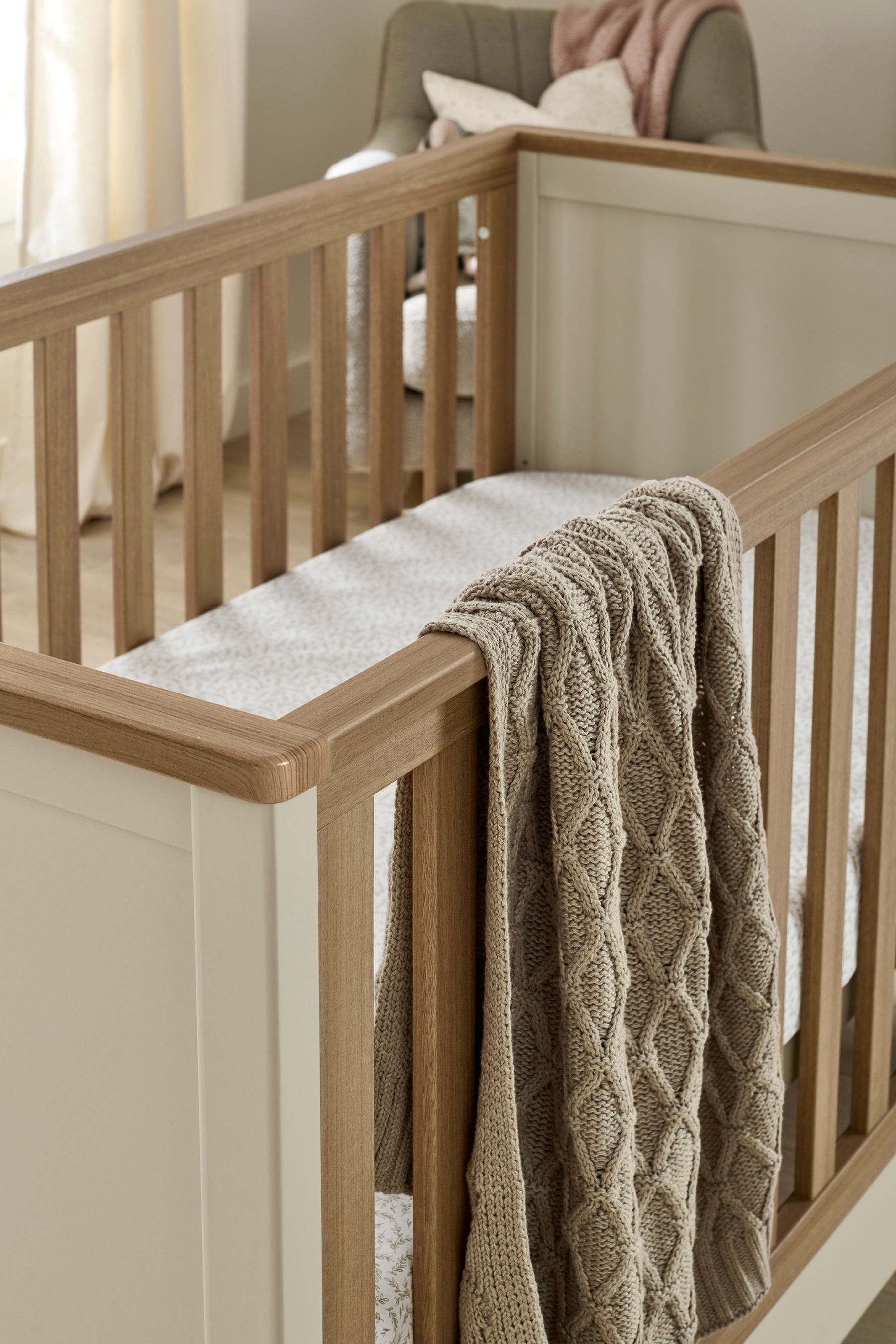 Mamas and papas cream cot bed cheap