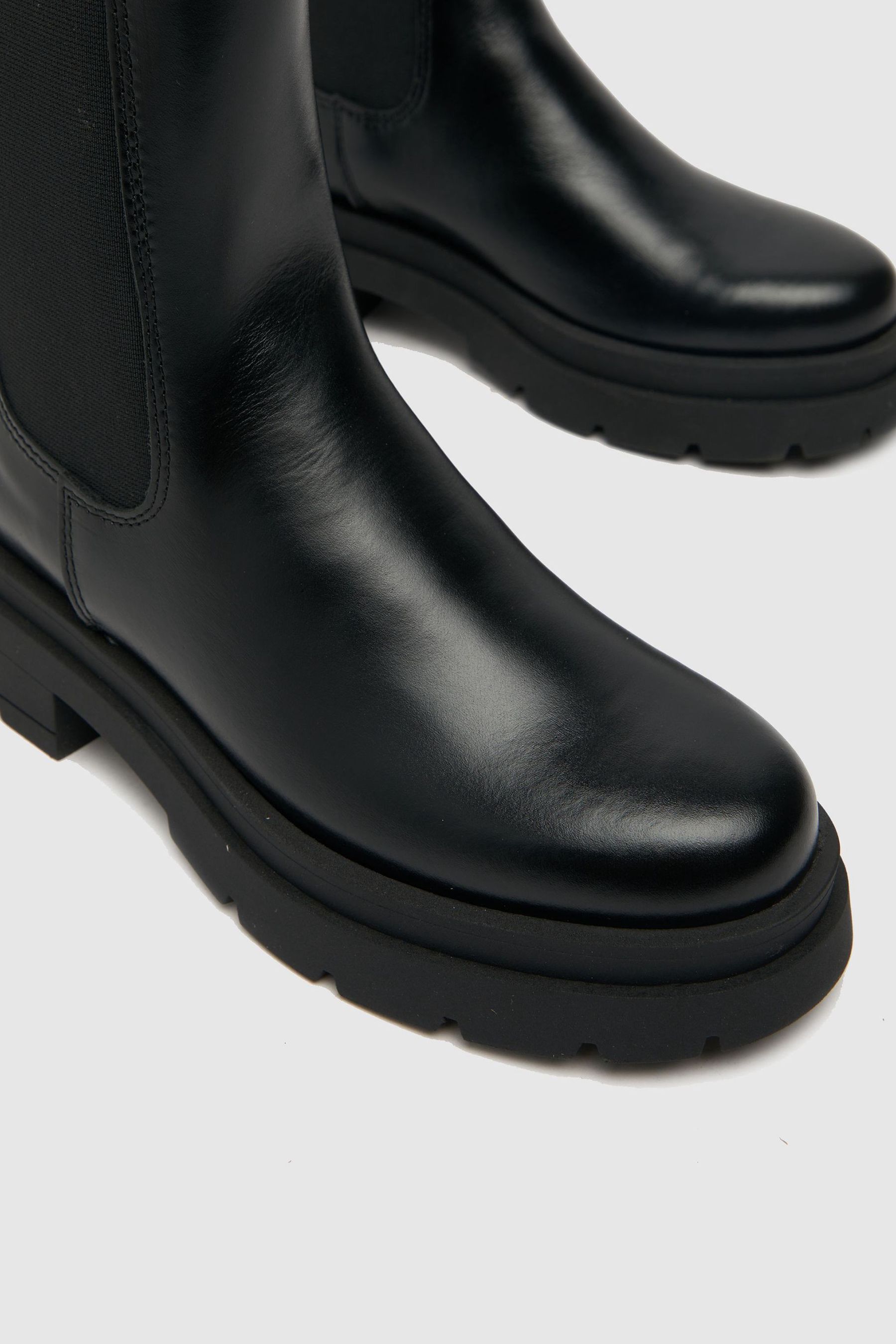High cut chelsea boots top