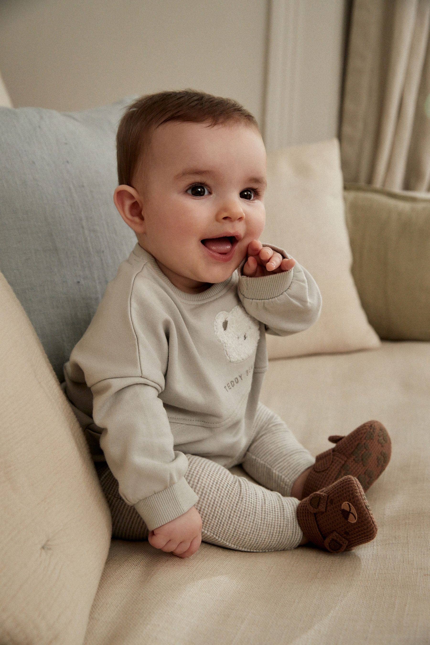 Baby grey sweatshirt hotsell