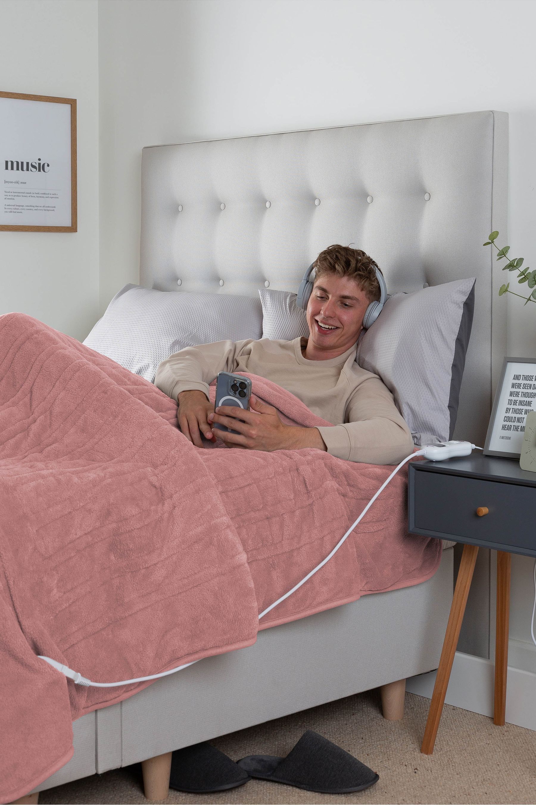 Slumberdown Pink Comfy Hugs 10 Temperature Settings Heated Throw